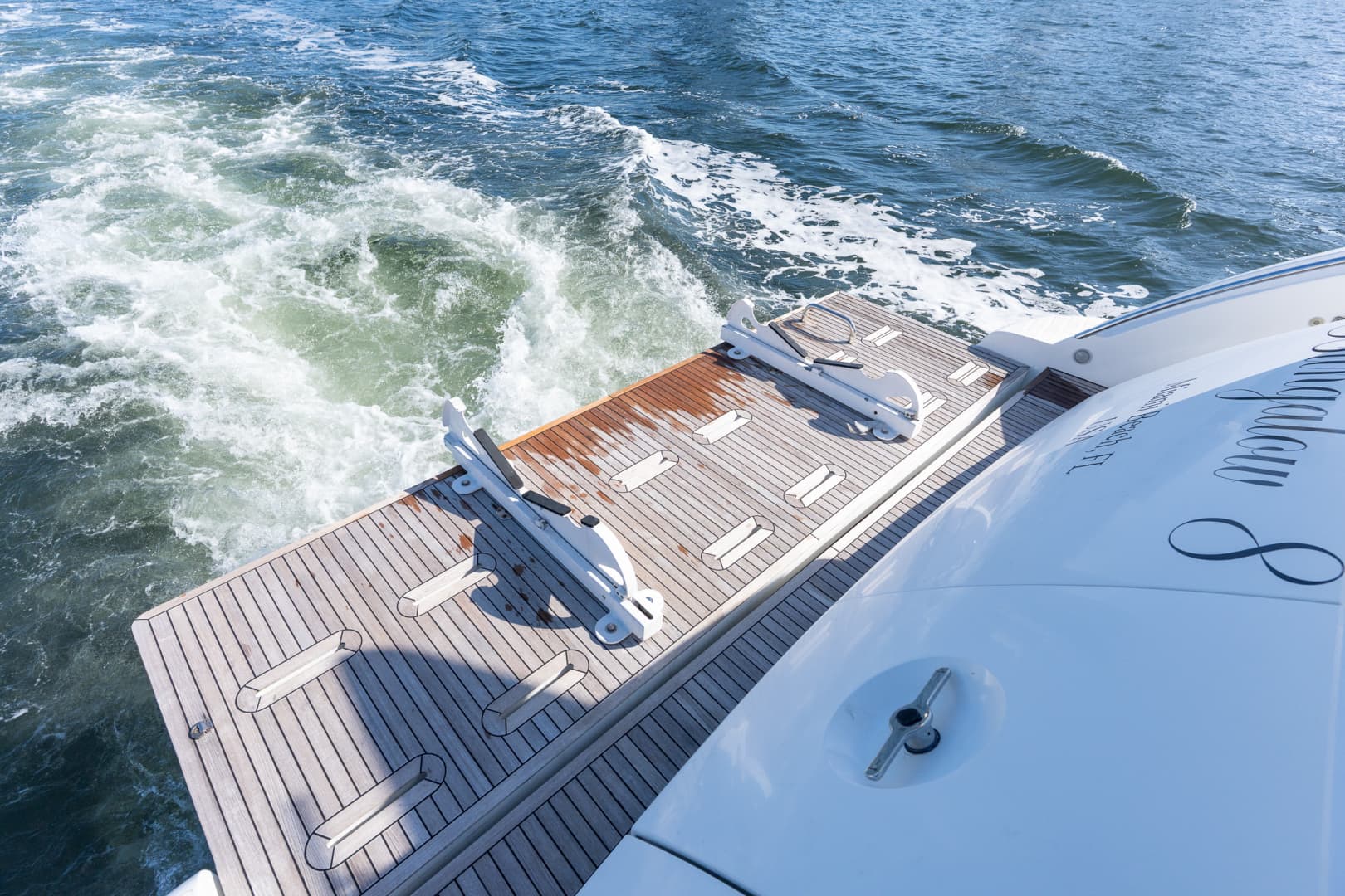 2014 Azimut 64 Flybridge — photo 44