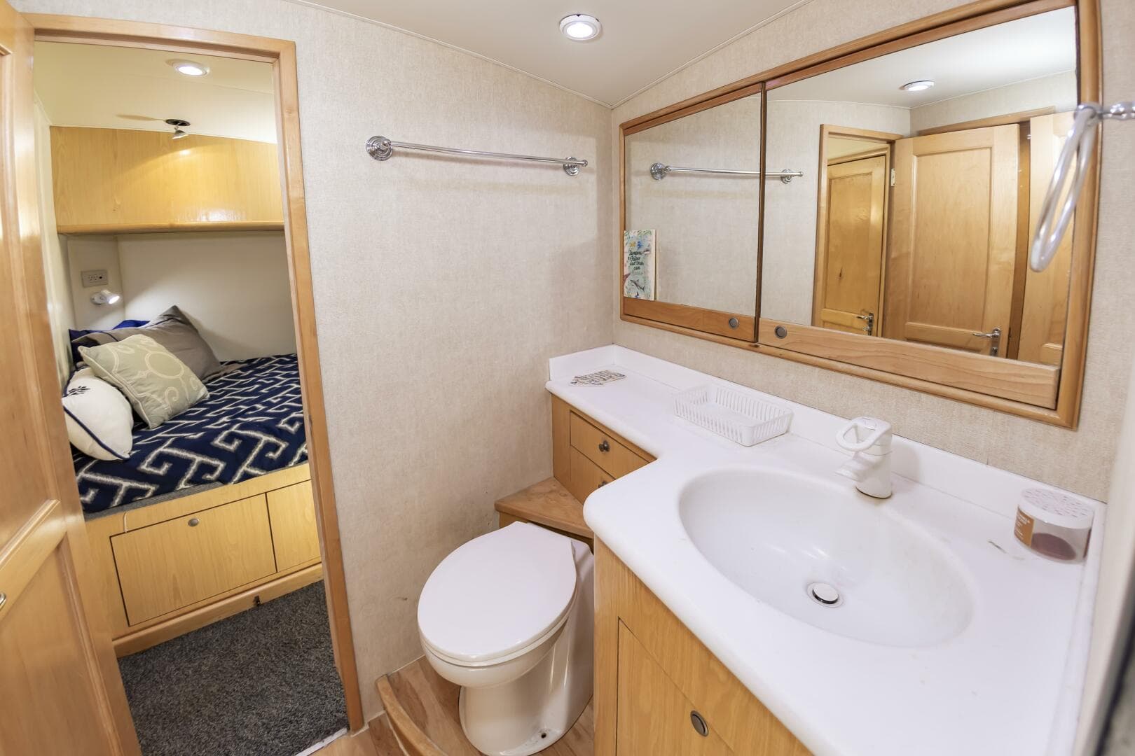 1998 Buddy Davis 52 Convertible — photo 34