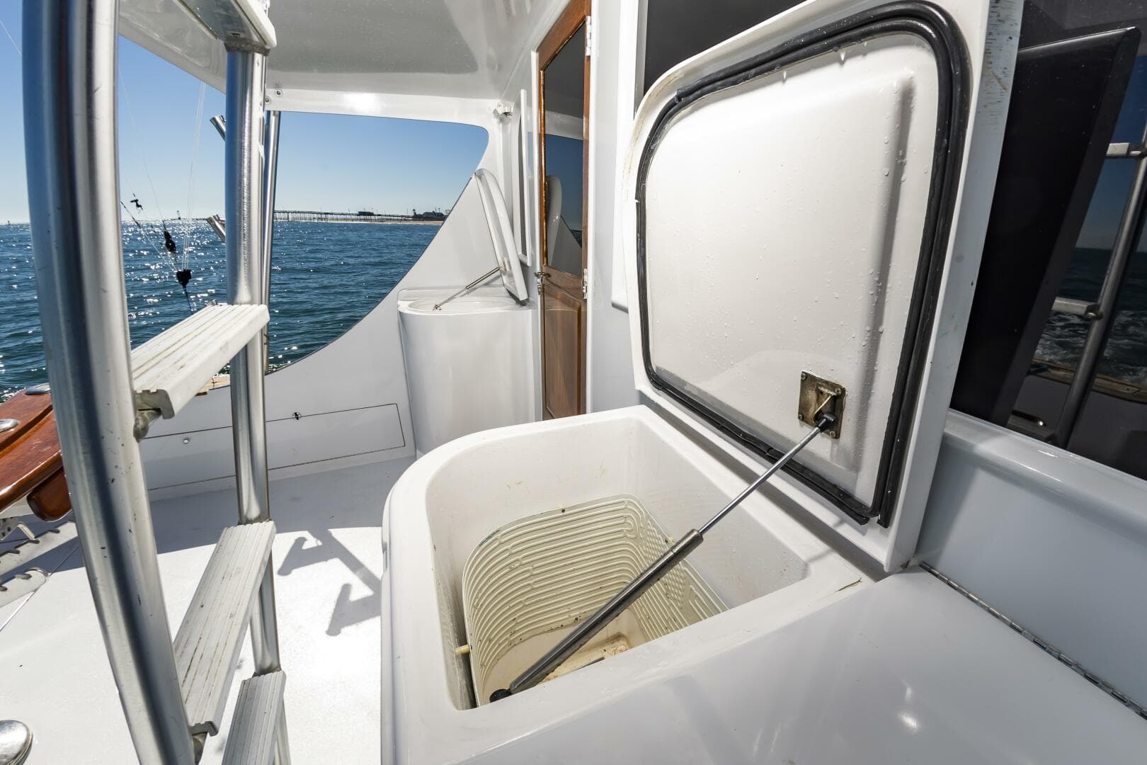 1998 Buddy Davis 52 Convertible — photo 13