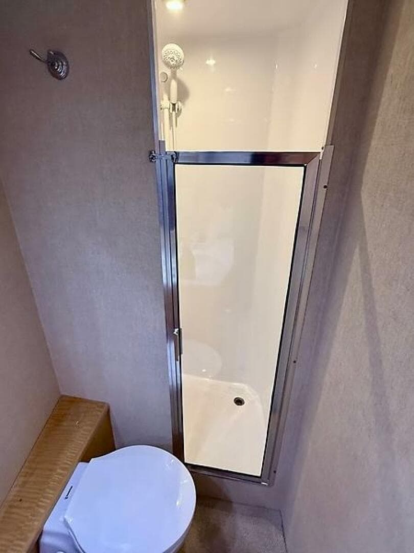 1998 Buddy Davis 52 Convertible — photo 39