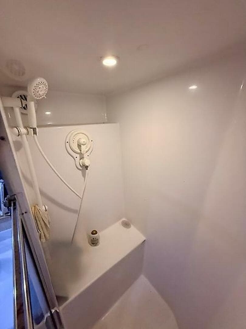 1998 Buddy Davis 52 Convertible — photo 38