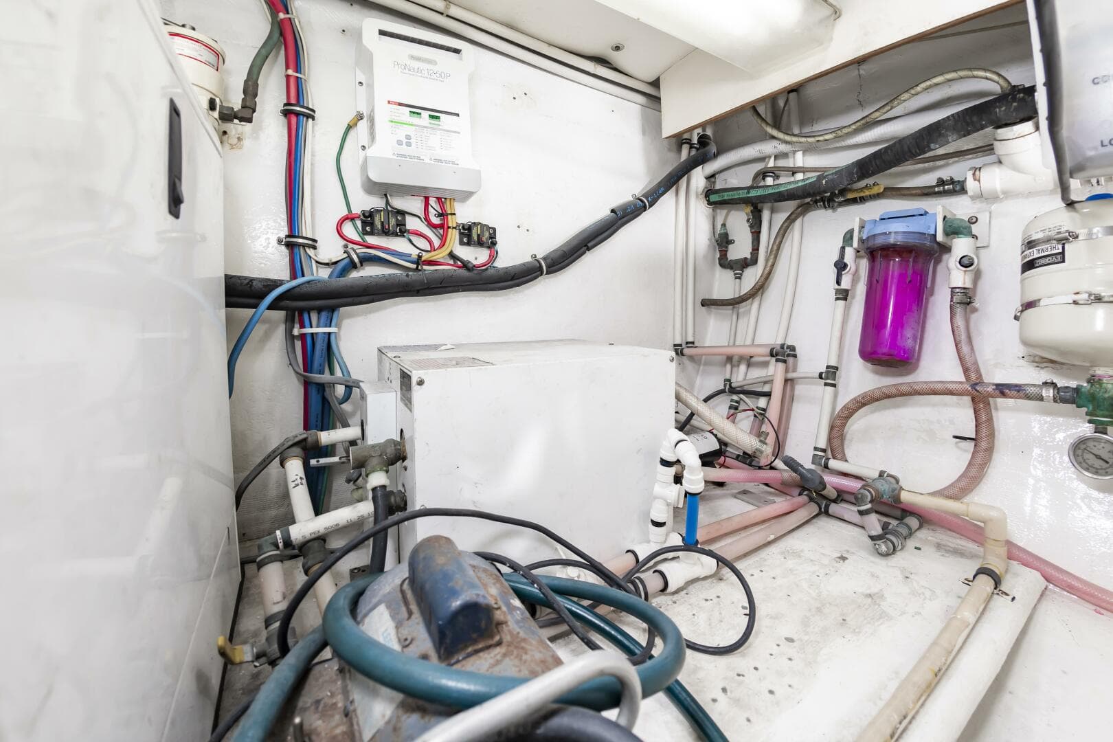 1998 Buddy Davis 52 Convertible — photo 50