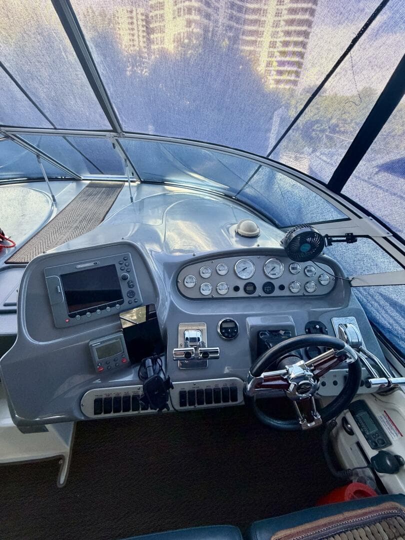 2007 Cruisers Yachts 370 Express — photo 16