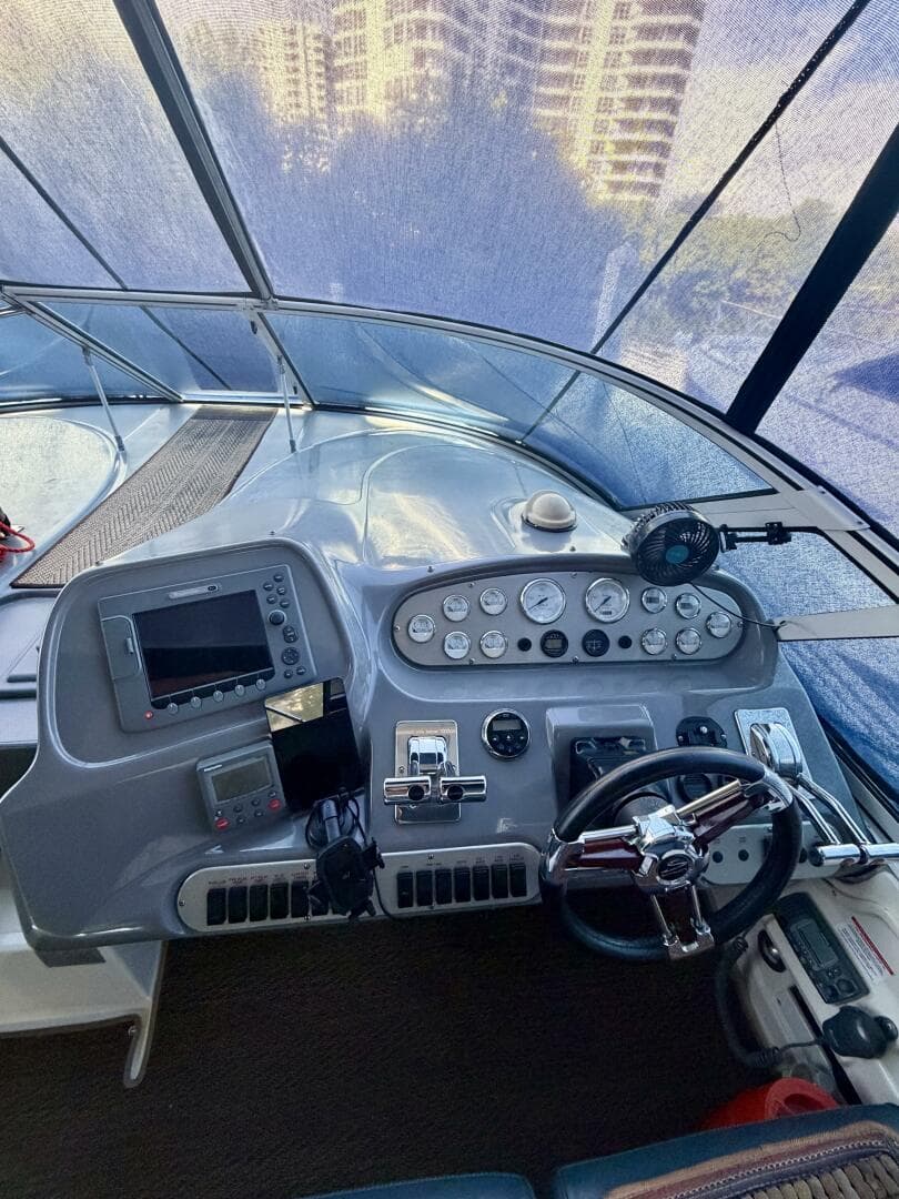 2007 Cruisers Yachts 370 Express — photo 17