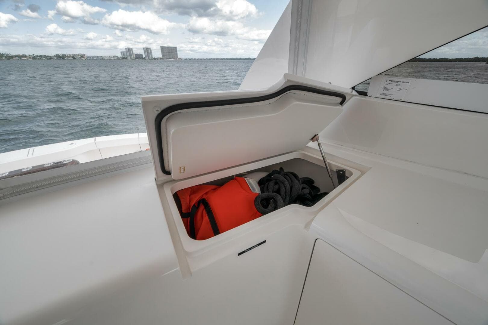 2015 Viking 52 Sport Coupe — photo 51