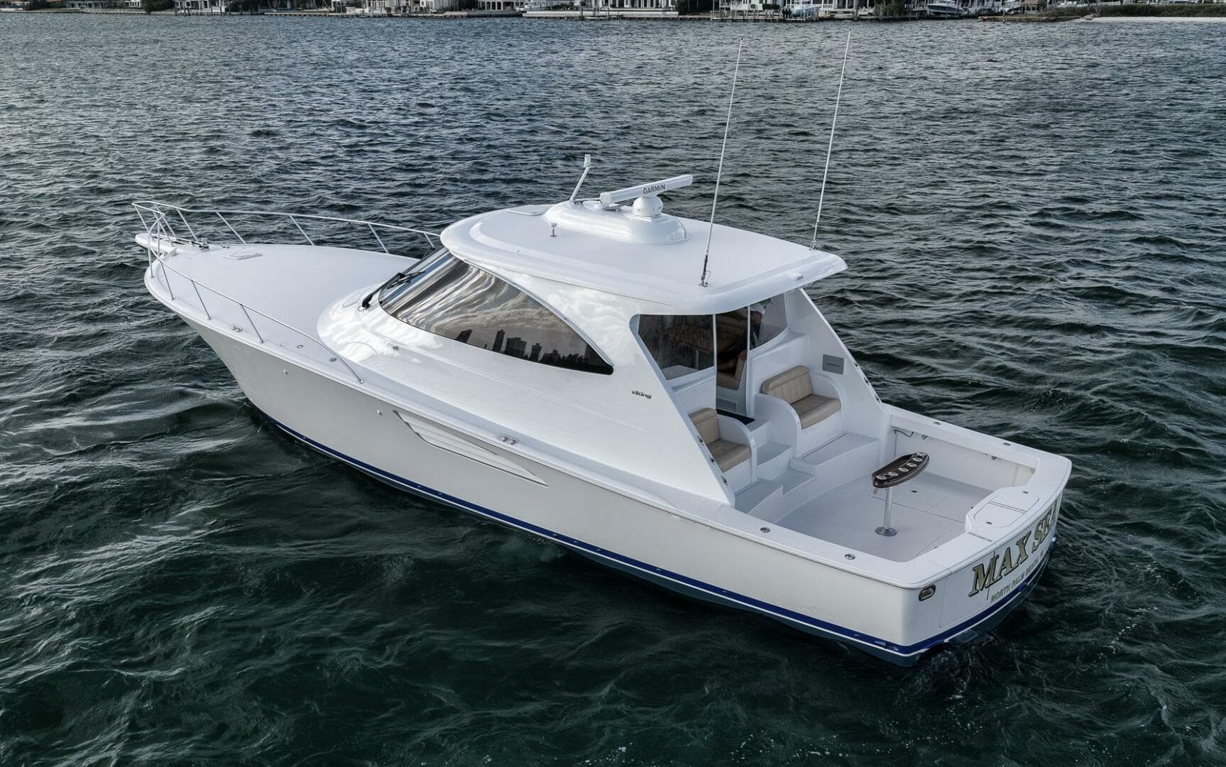 2015 Viking 52 Sport Coupe — photo 8