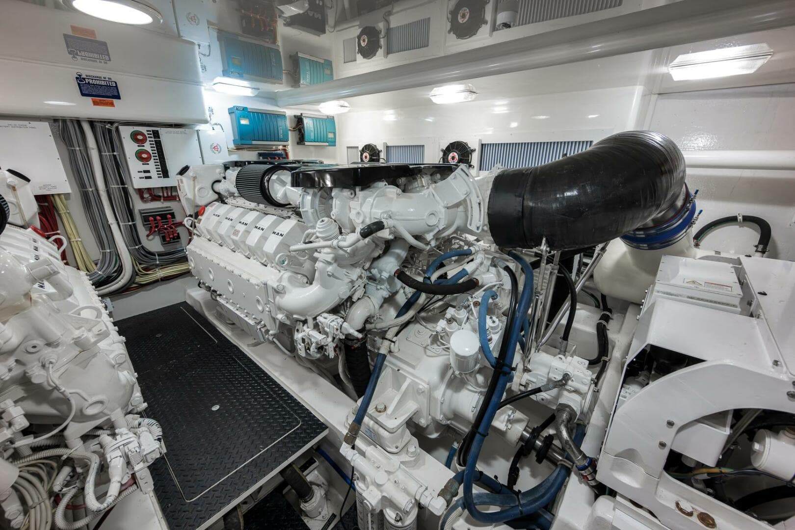 2015 Viking 52 Sport Coupe — photo 72