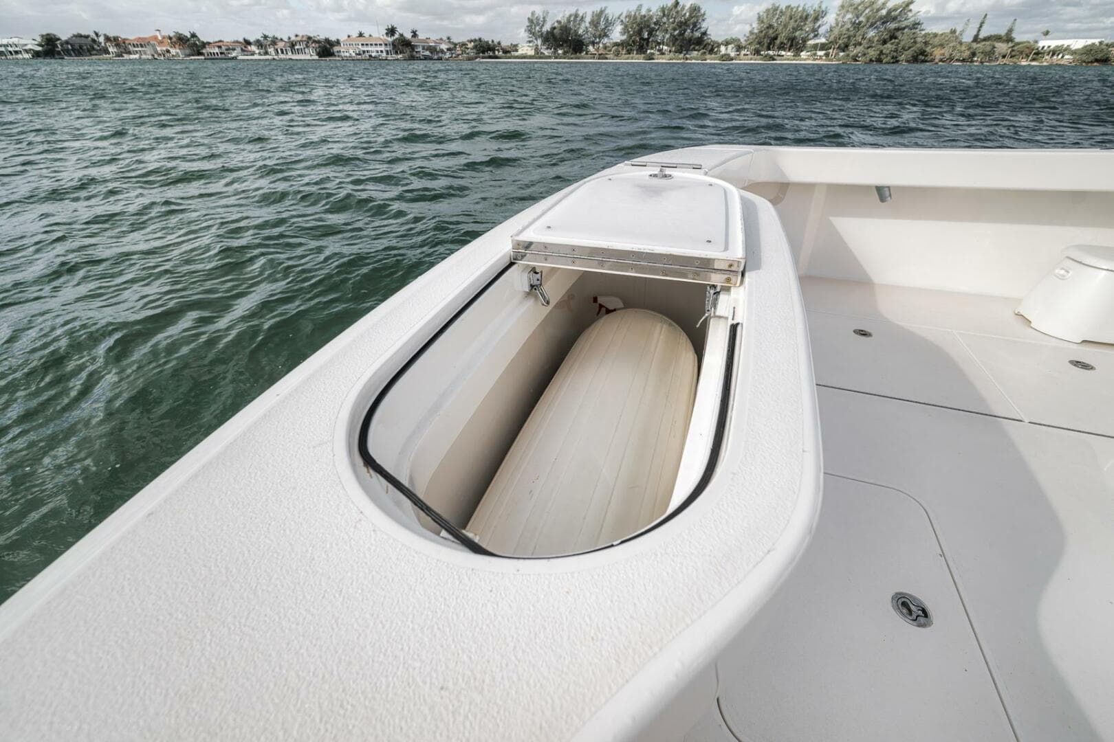 2015 Viking 52 Sport Coupe — photo 32
