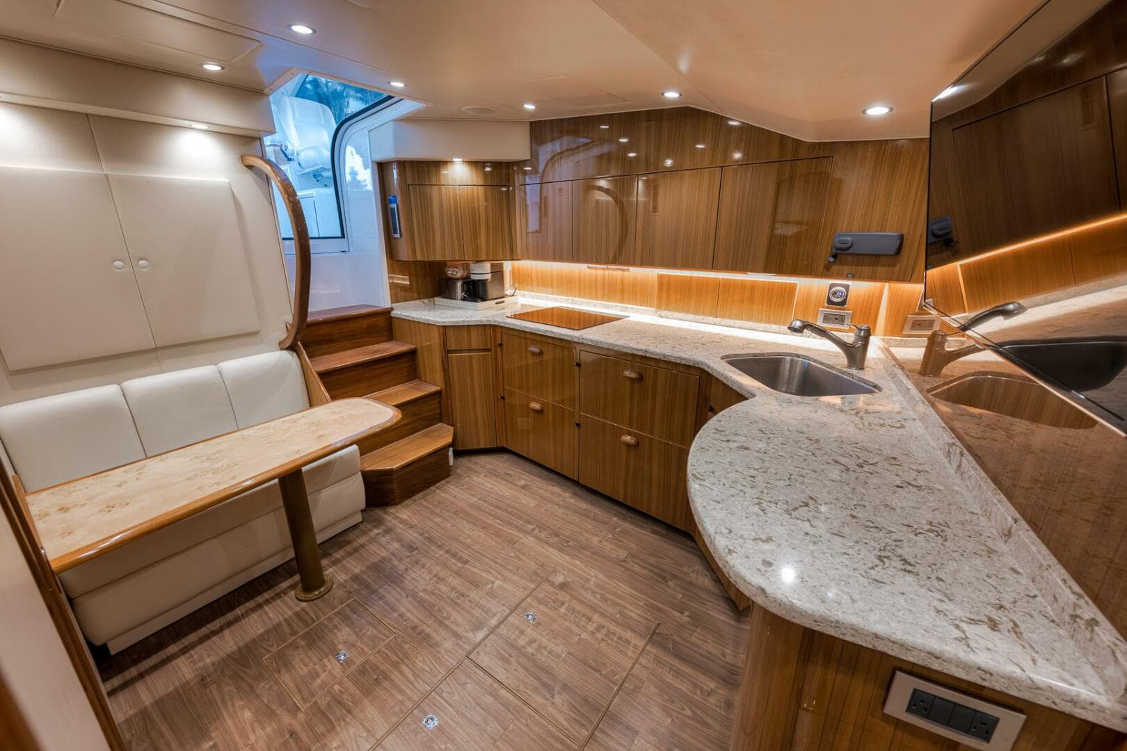 2015 Viking 52 Sport Coupe — photo 55