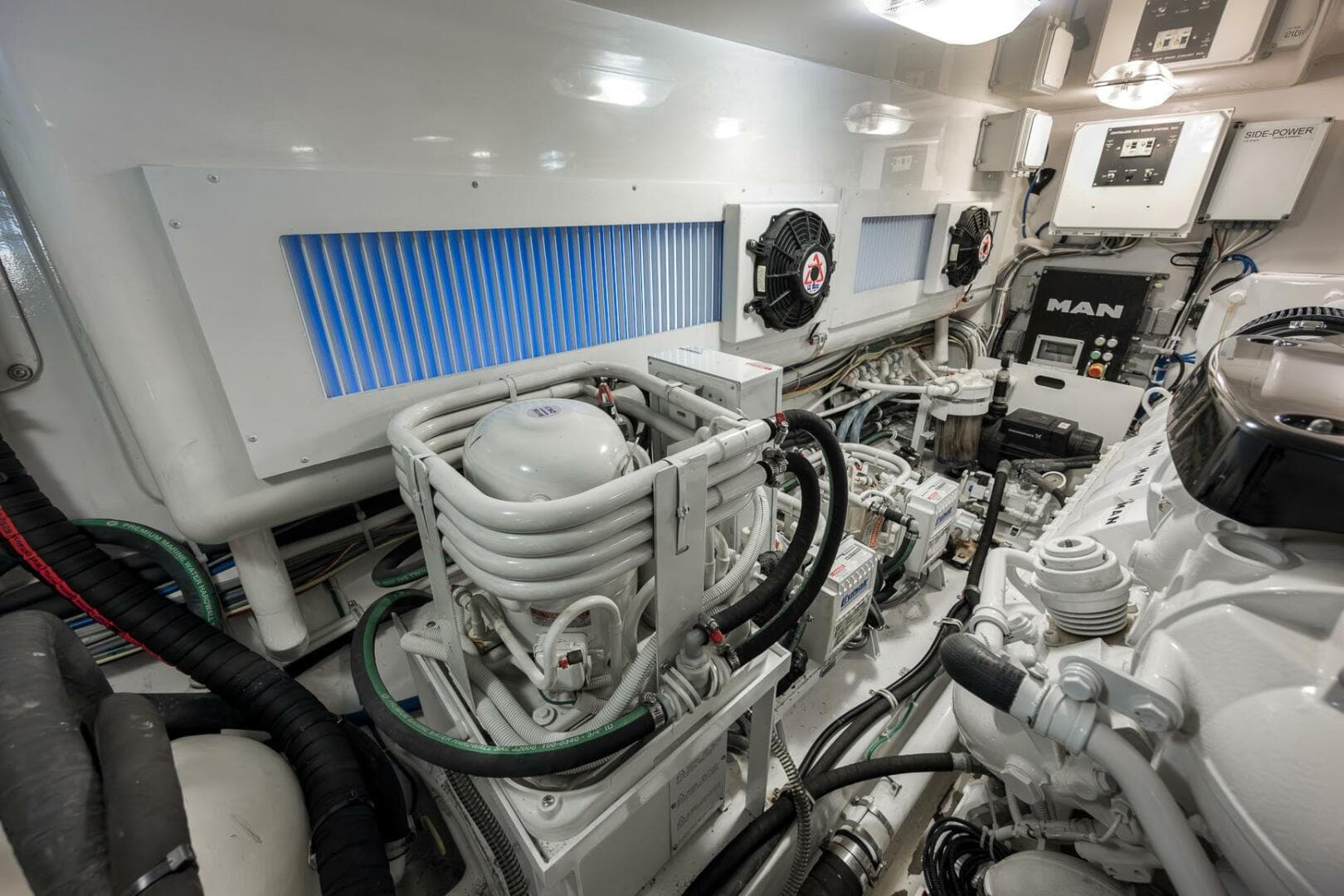 2015 Viking 52 Sport Coupe — photo 76