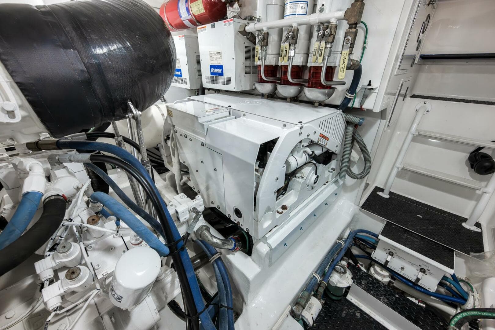 2015 Viking 52 Sport Coupe — photo 74