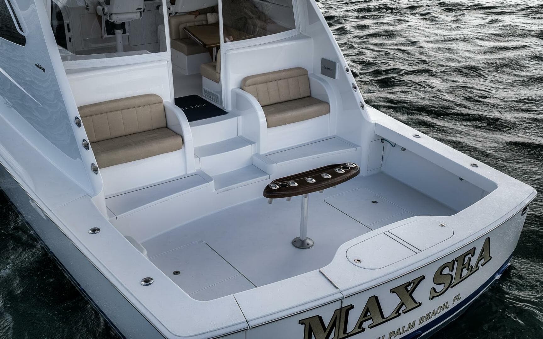 2015 Viking 52 Sport Coupe — photo 12