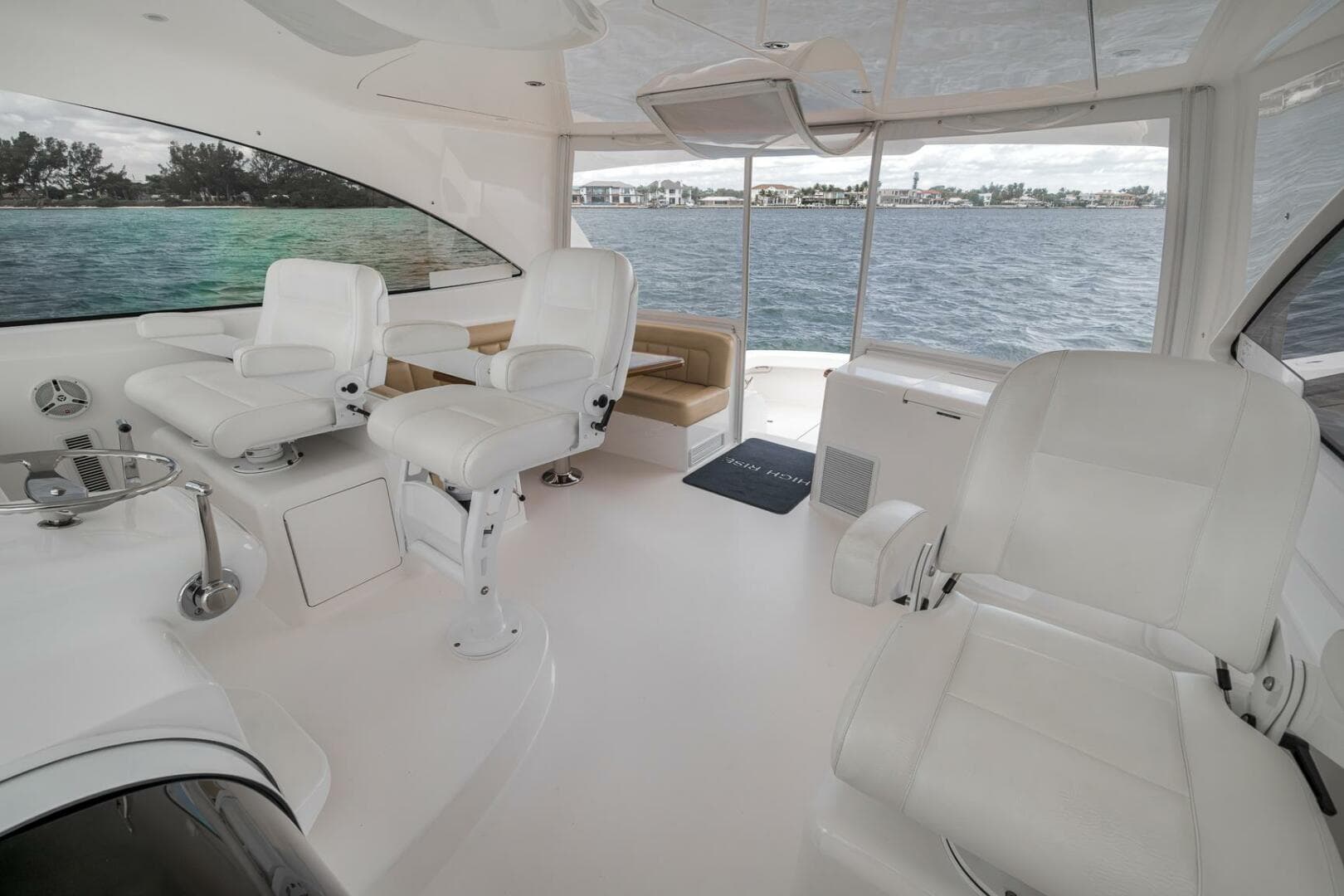 2015 Viking 52 Sport Coupe — photo 38