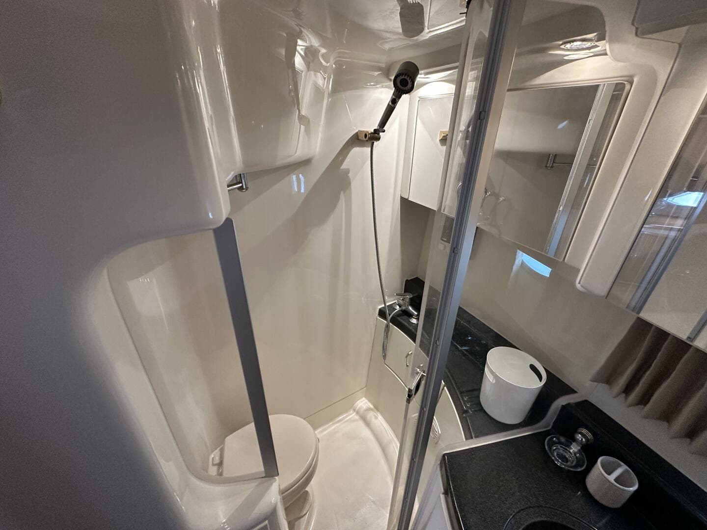 2005 Carver 36 SS — photo 45