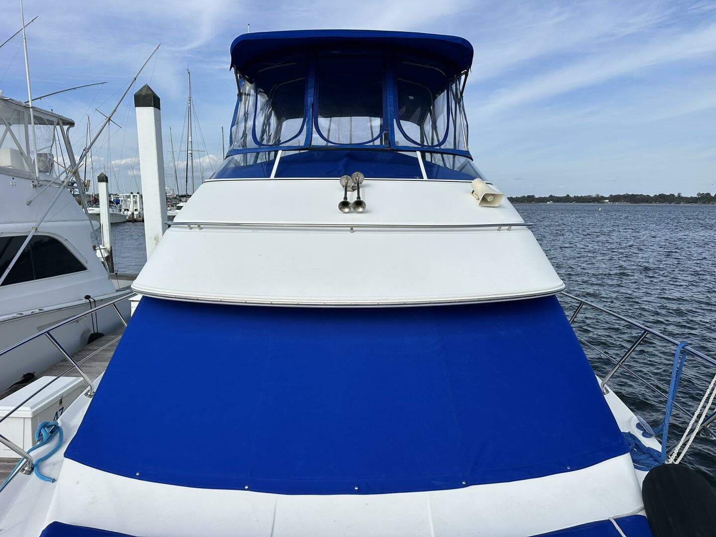 2005 Carver 36 SS — photo 17