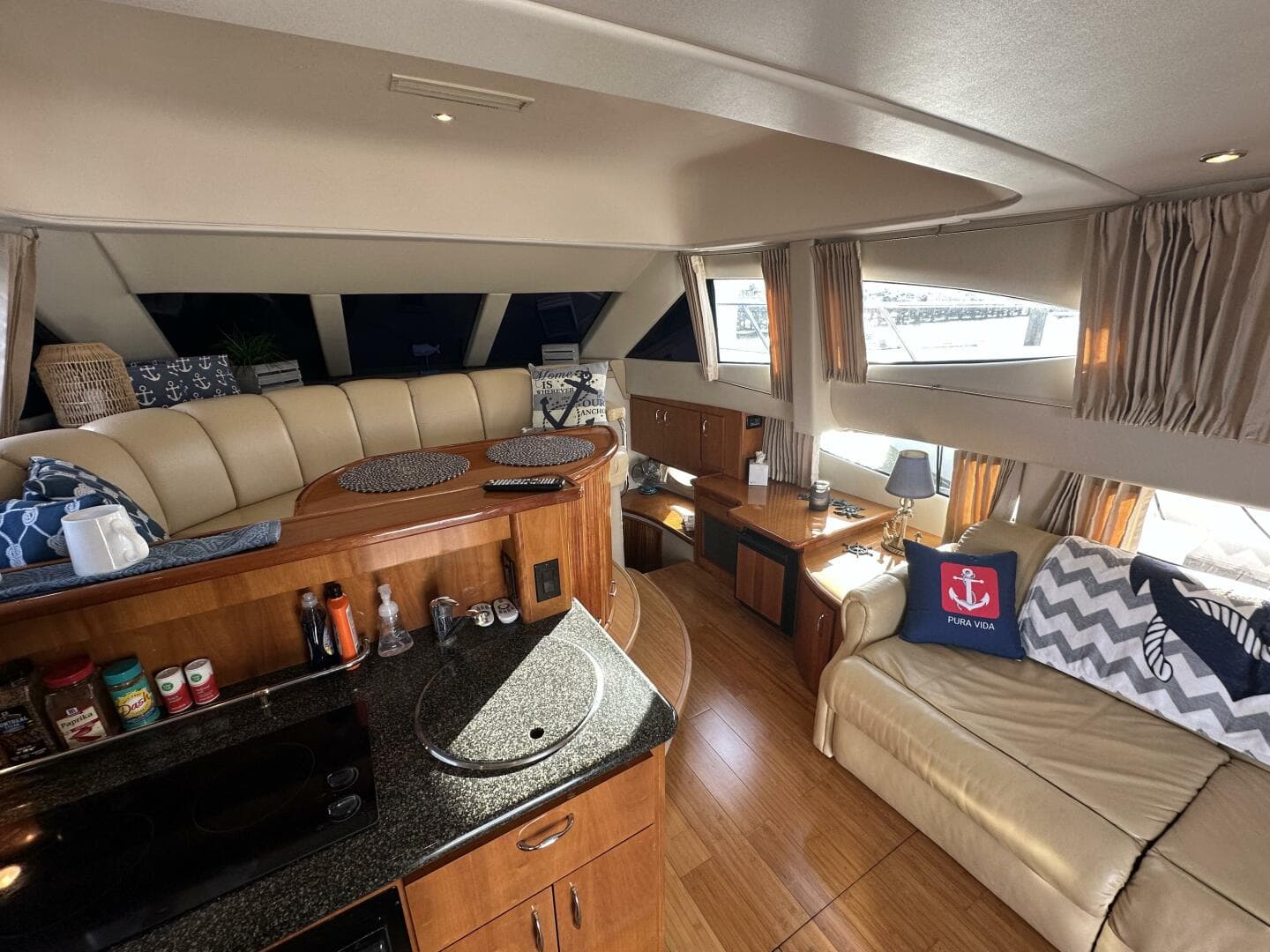 2005 Carver 36 SS — photo 27