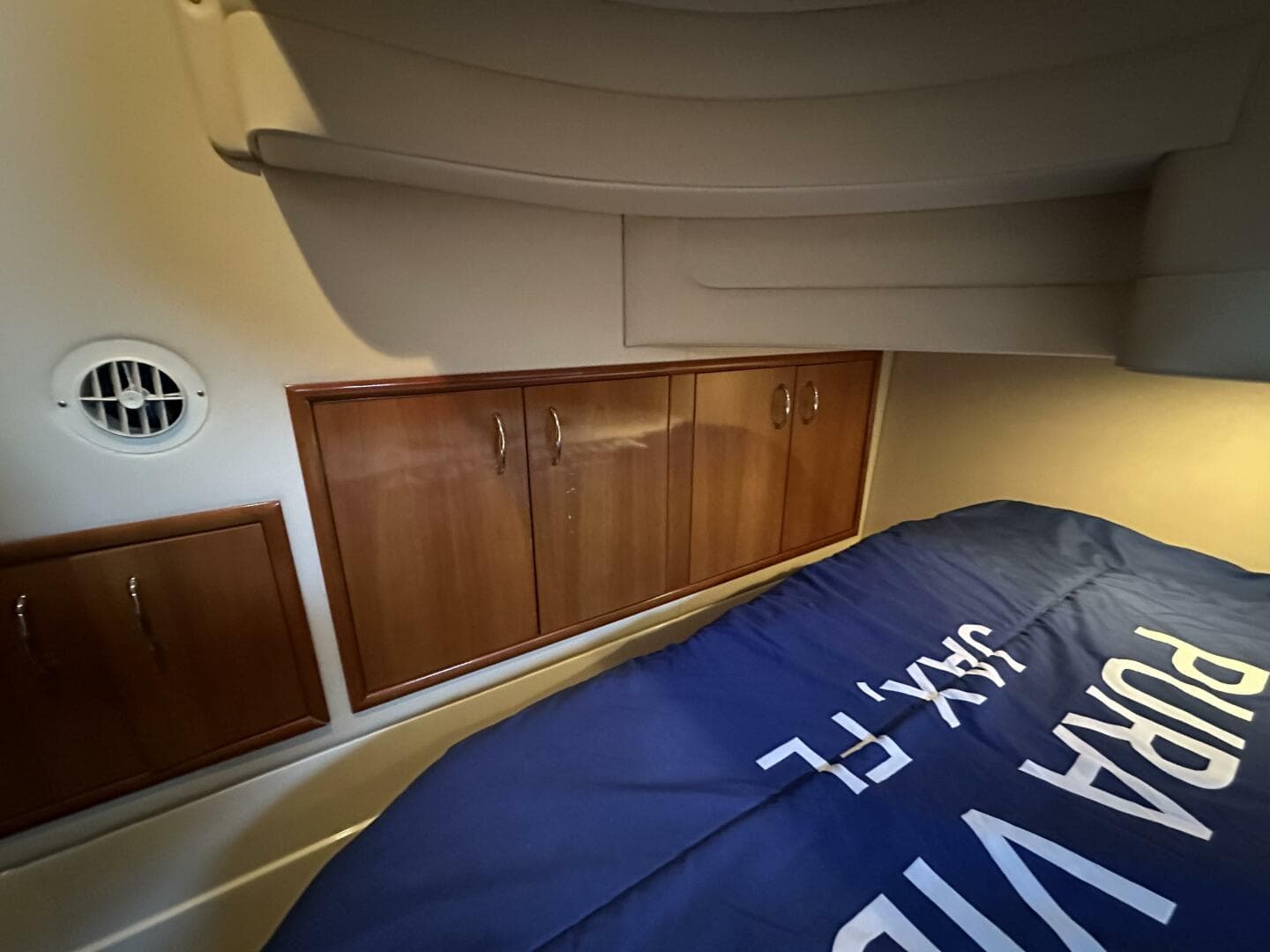 2005 Carver 36 SS — photo 49