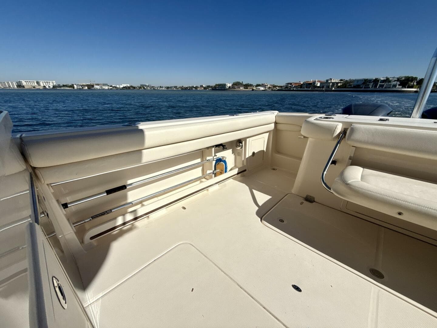 2016 Grady-White 307 Freedom — photo 6