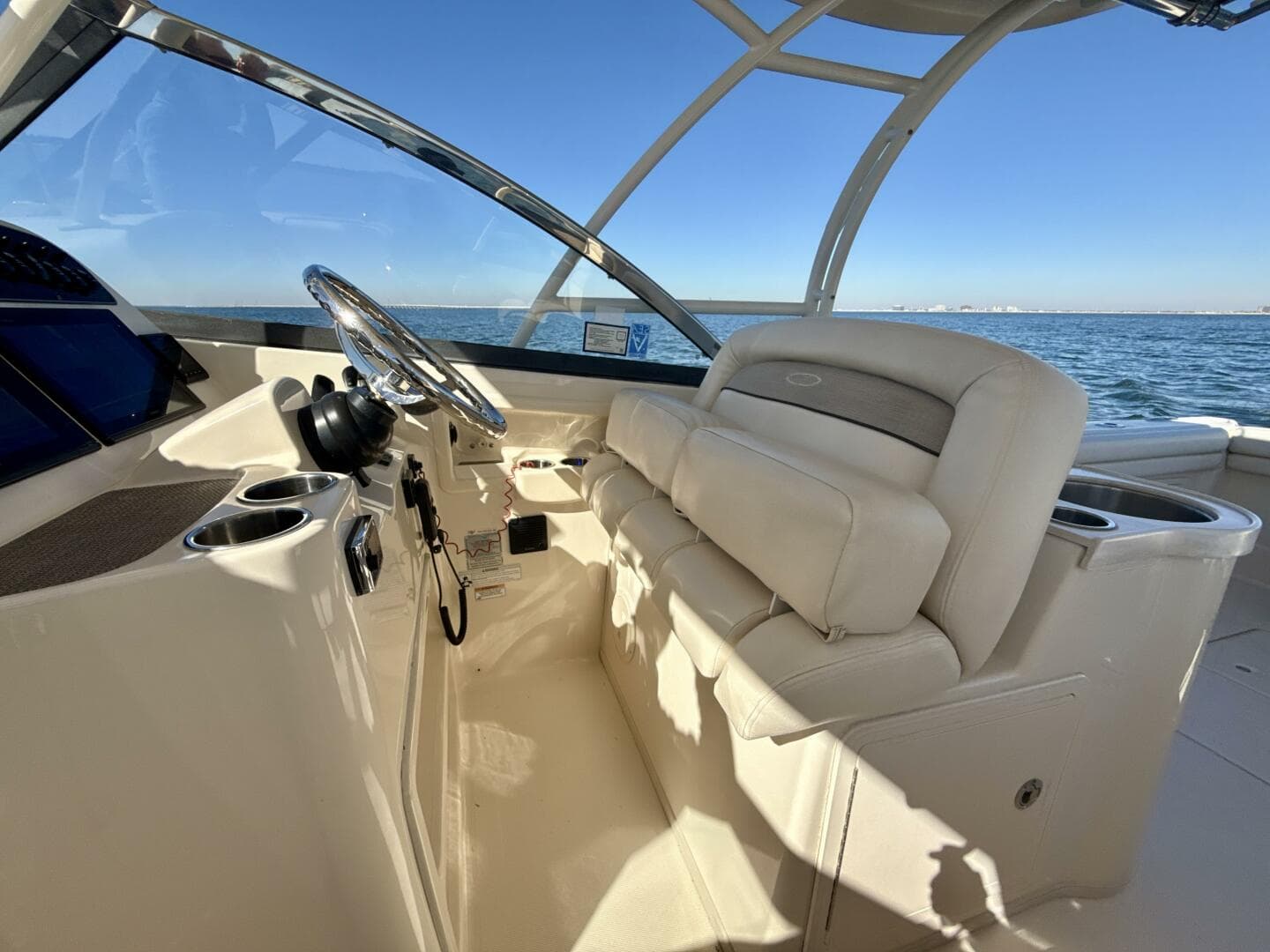 2016 Grady-White 307 Freedom — photo 17