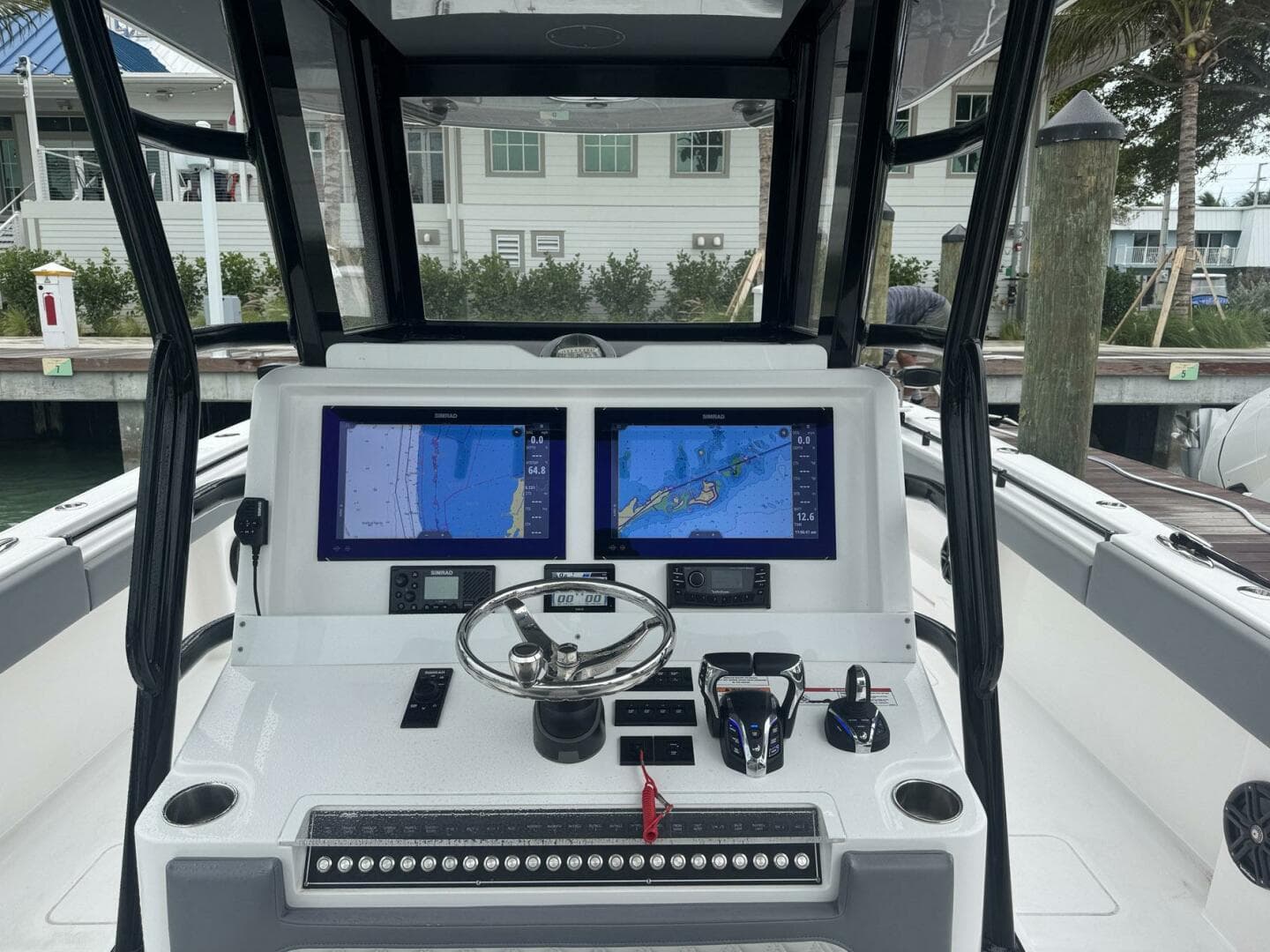 2025 Invincible 35 Catamaran — photo 9