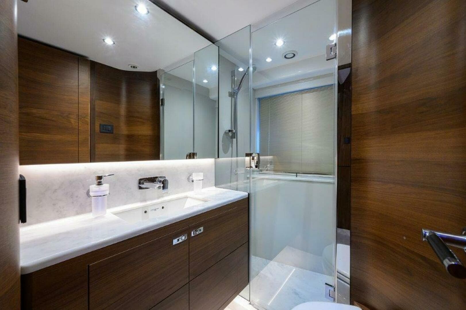 2020 Princess Y78 — photo 63