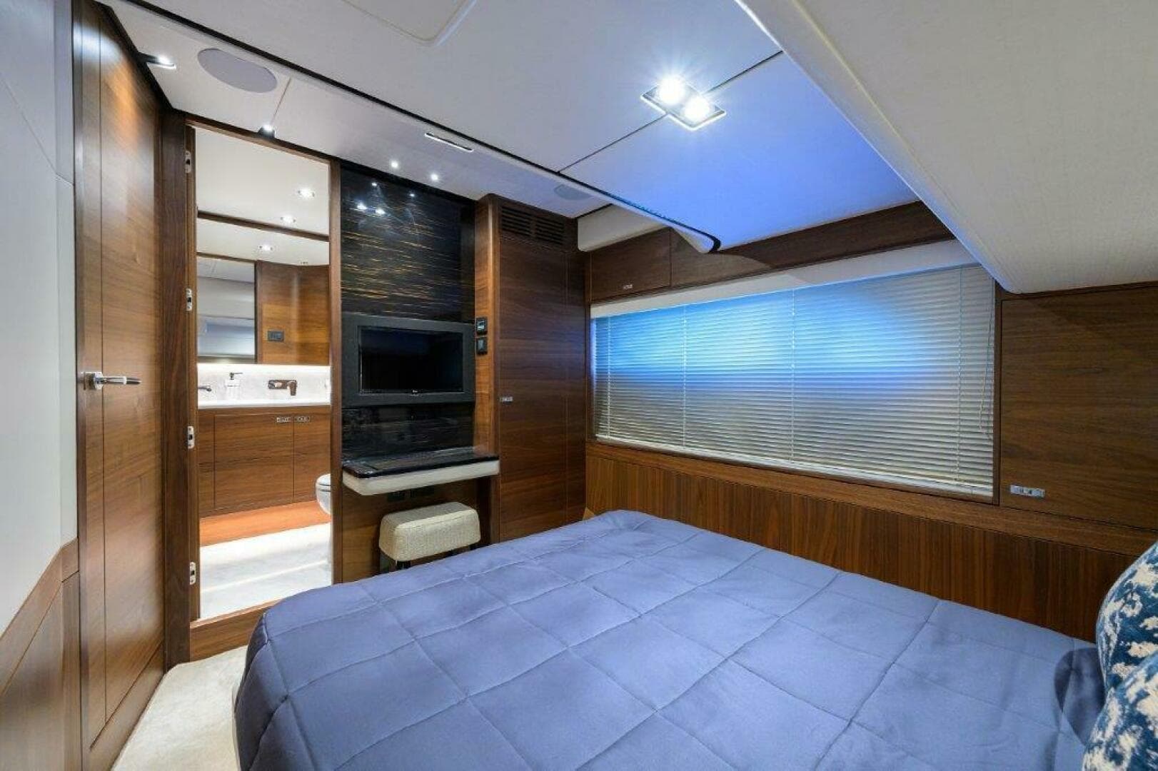 2020 Princess Y78 — photo 62