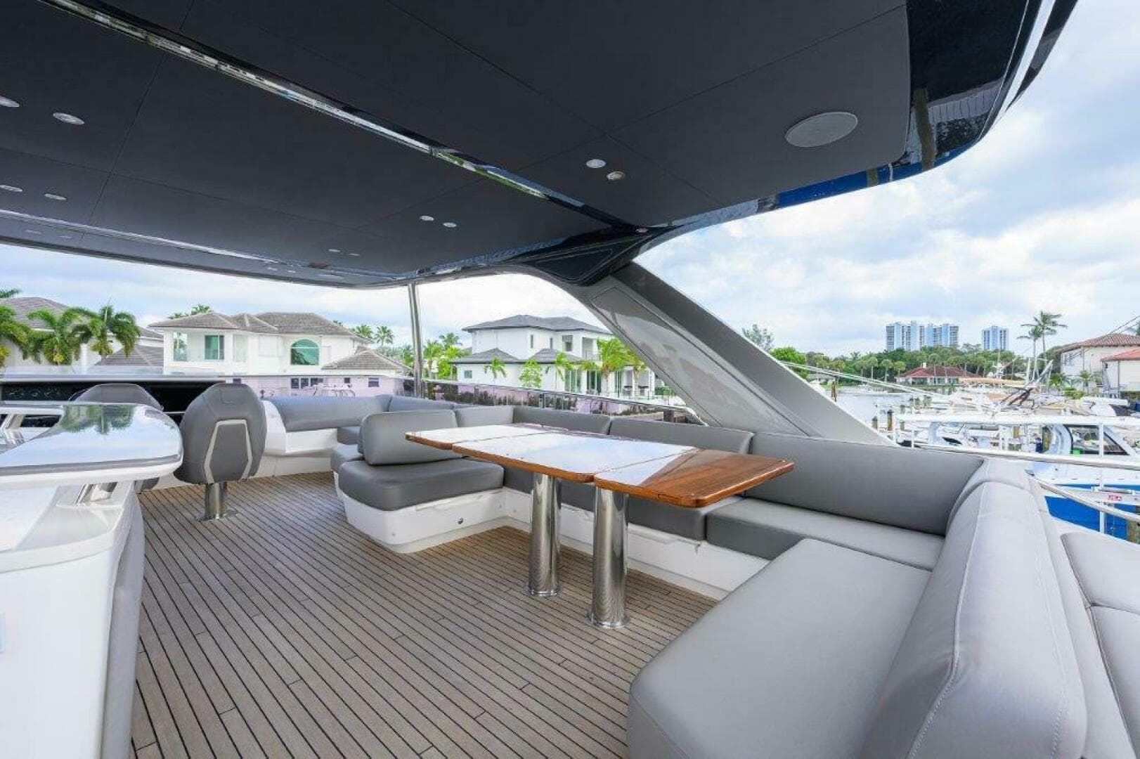 2020 Princess Y78 — photo 20