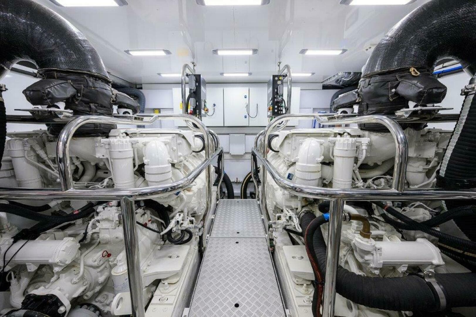 2020 Princess Y78 — photo 75