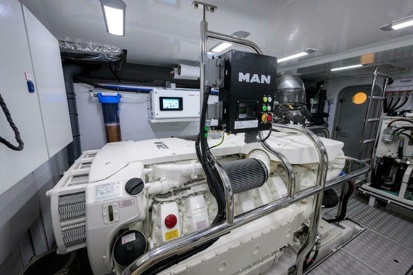 2020 Princess Y78 — photo 78