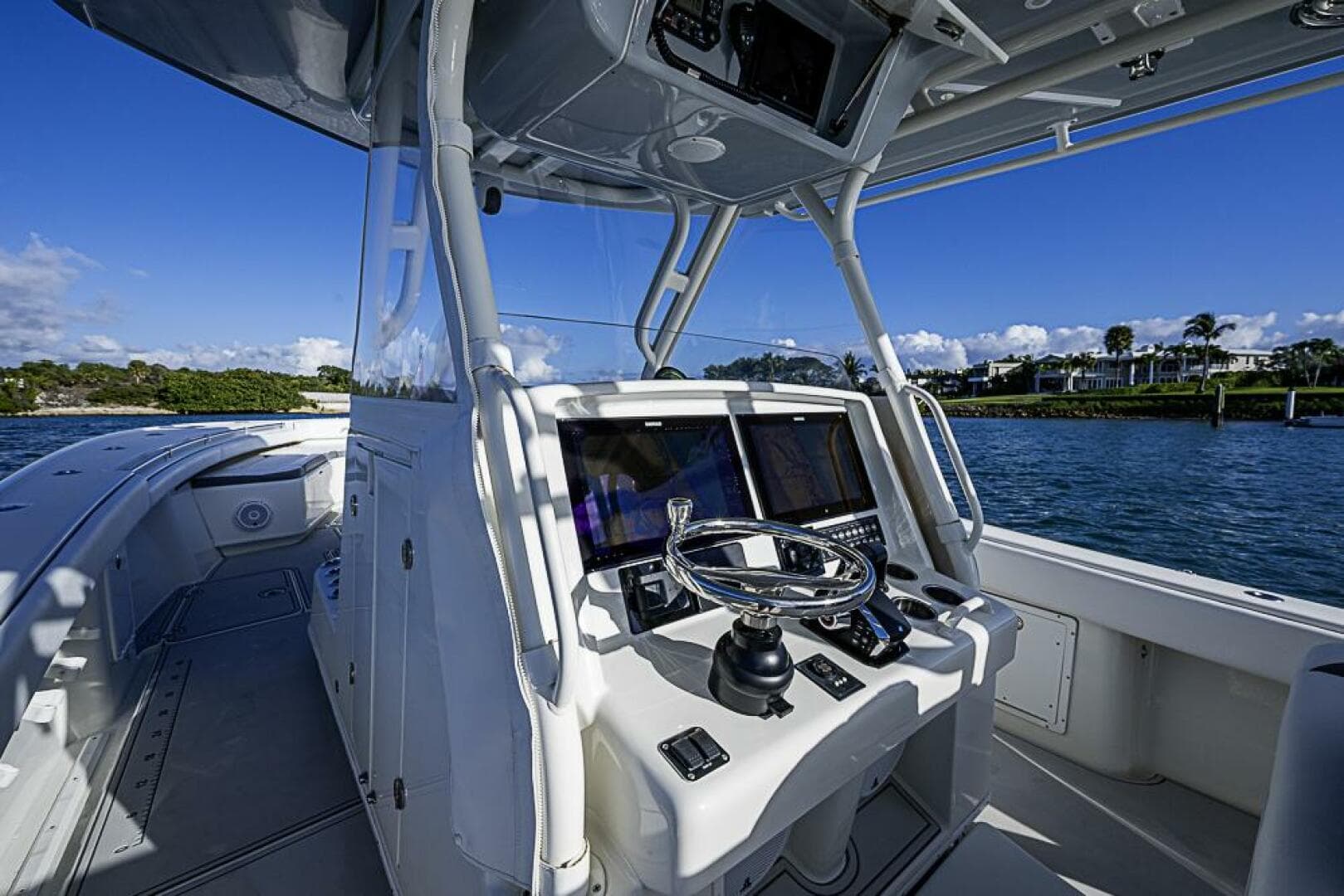 2011 Yellowfin 39 Offshore — photo 10