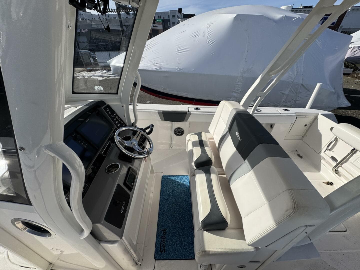 2020 Robalo R272 — photo 7
