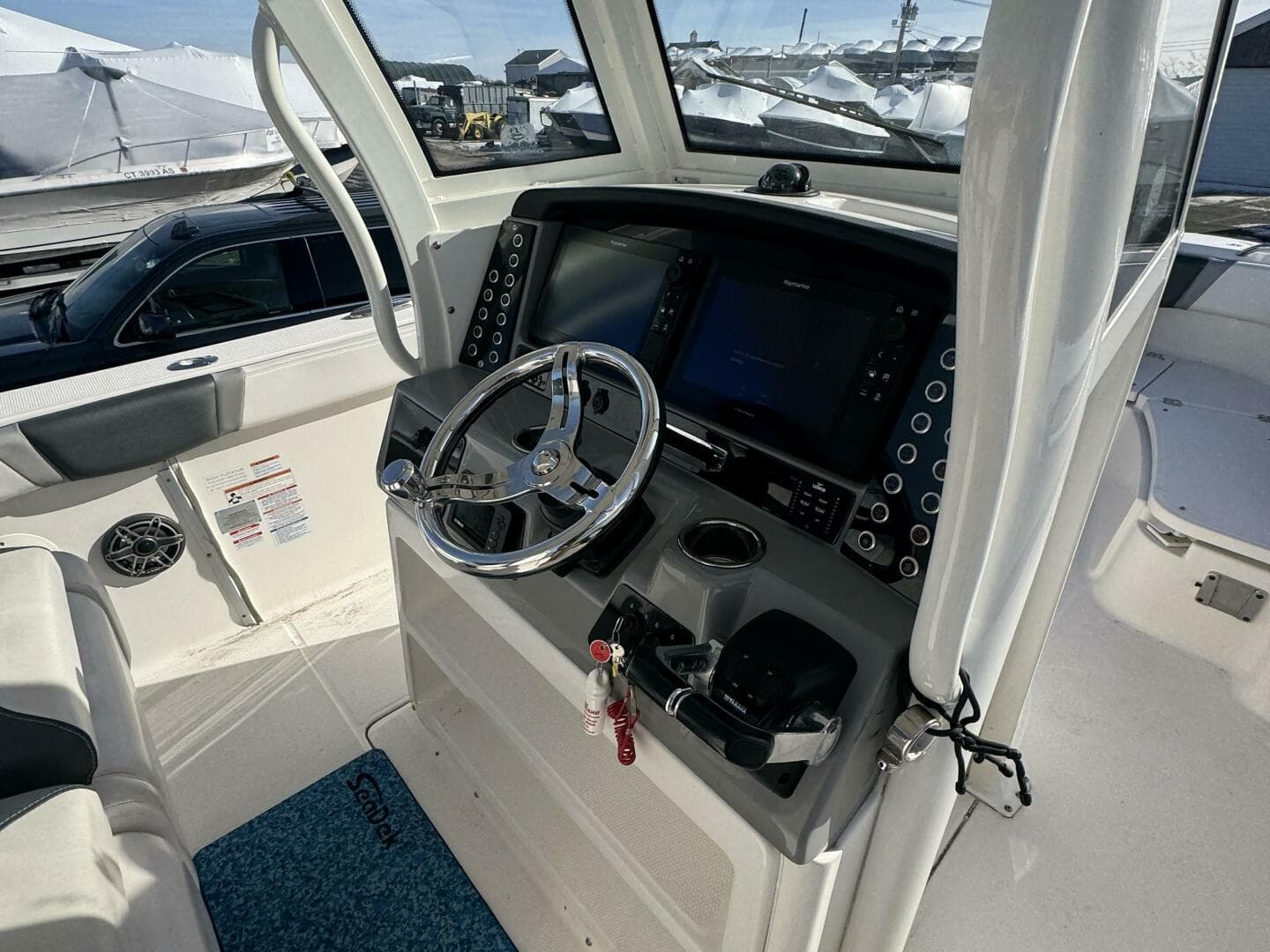2020 Robalo R272 — photo 5