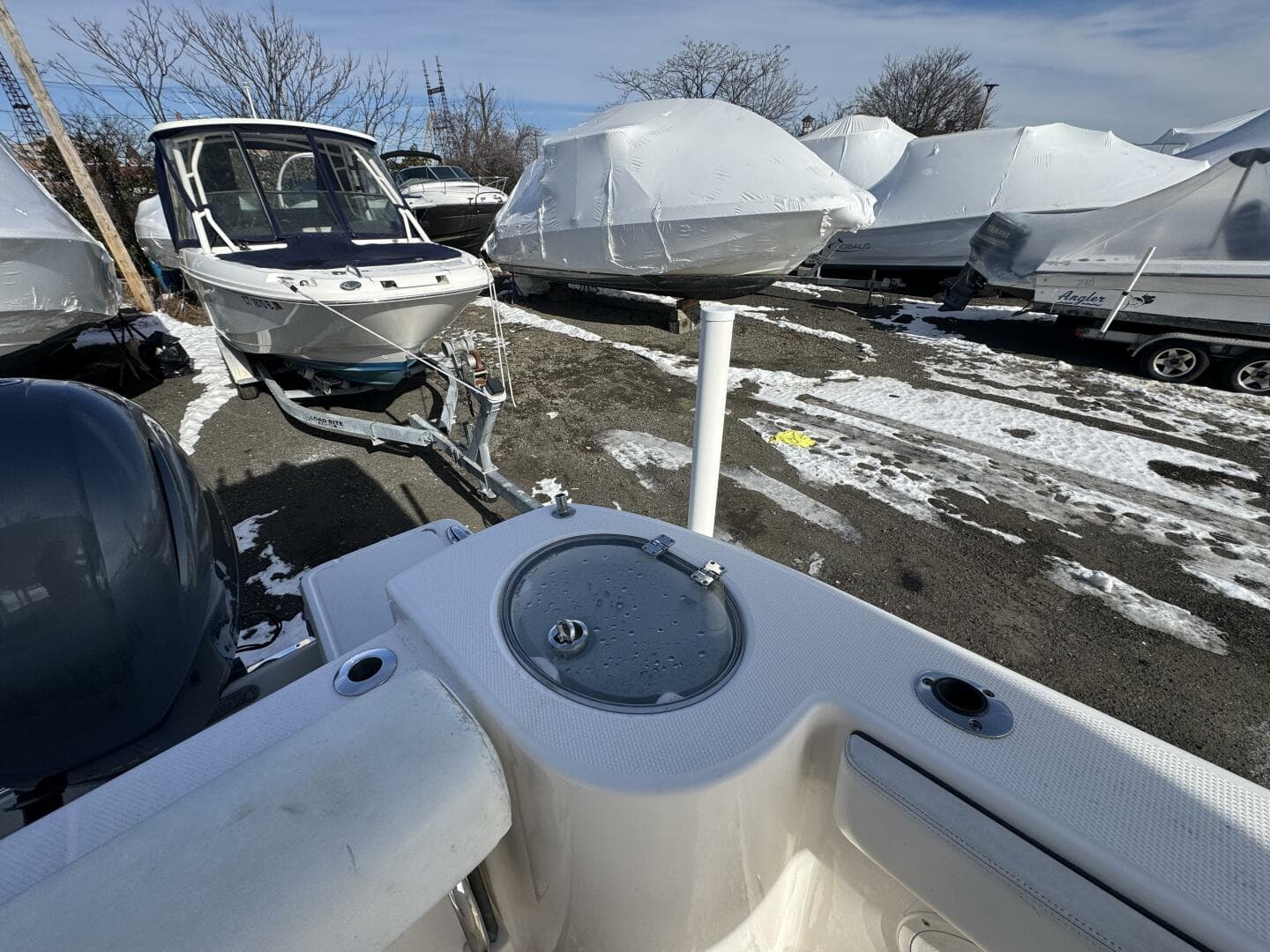 2020 Robalo R272 — photo 3