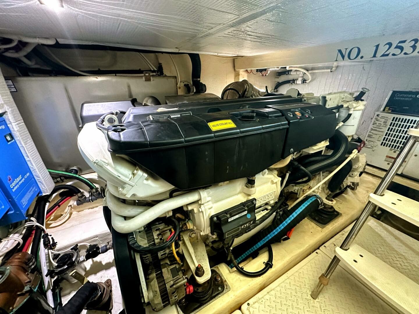 2014 Tiara Yachts 50 Coupe — photo 39