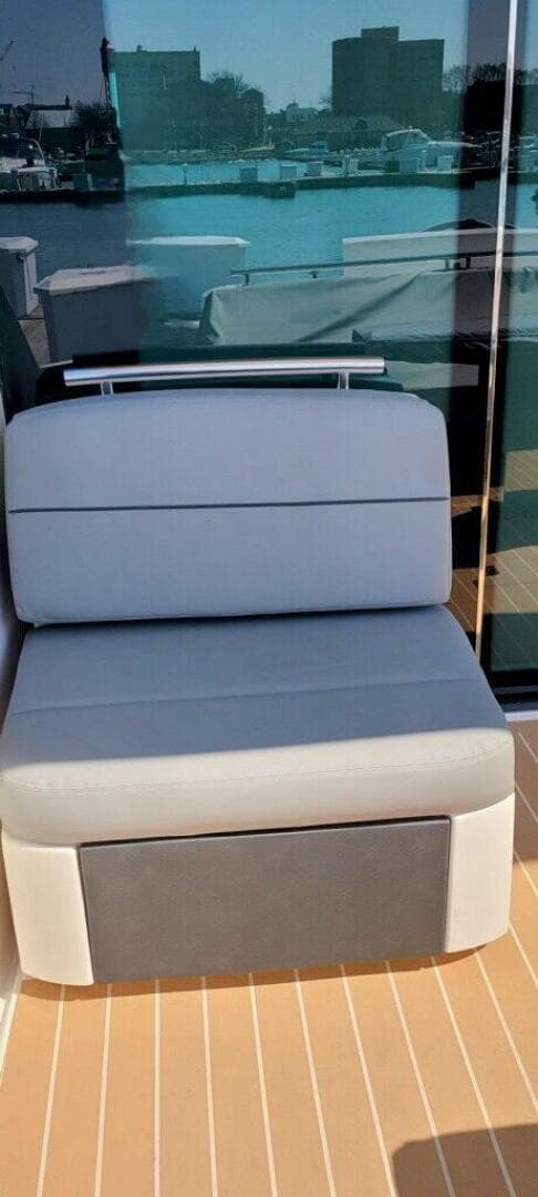 2014 Tiara Yachts 50 Coupe — photo 18