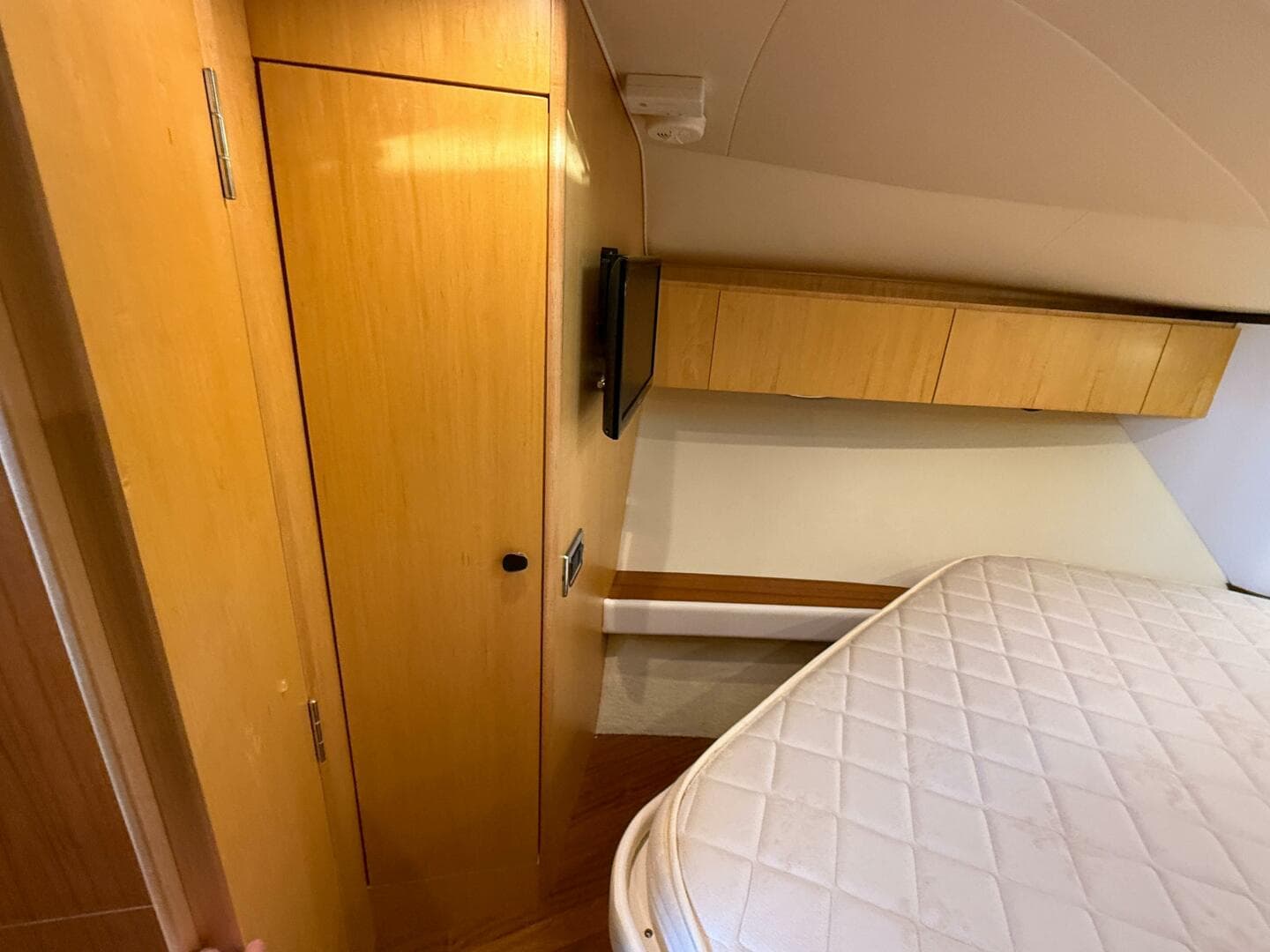 2013 Tiara Yachts 3600 Coronet — photo 28