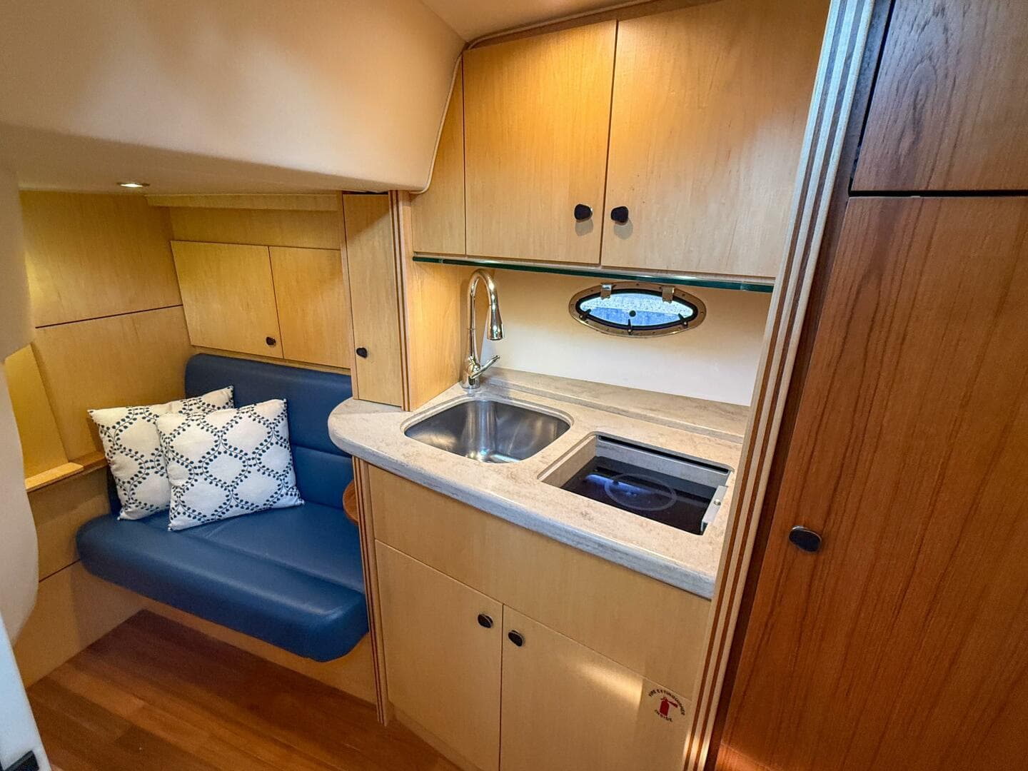 2013 Tiara Yachts 3600 Coronet — photo 31
