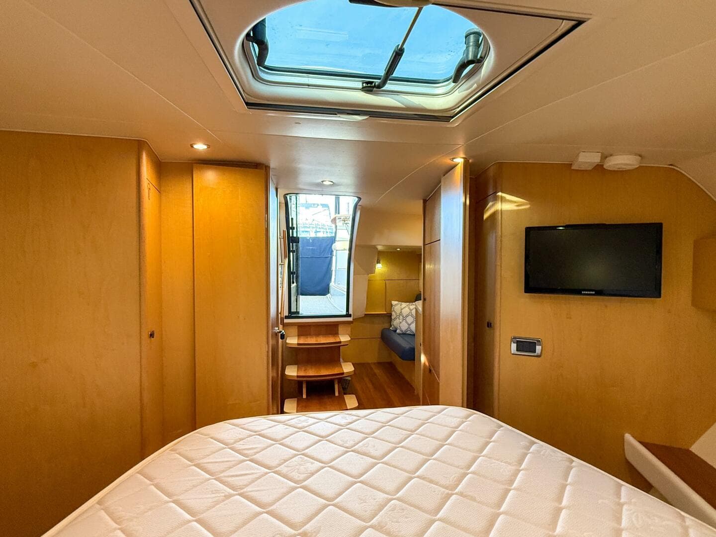 2013 Tiara Yachts 3600 Coronet — photo 27