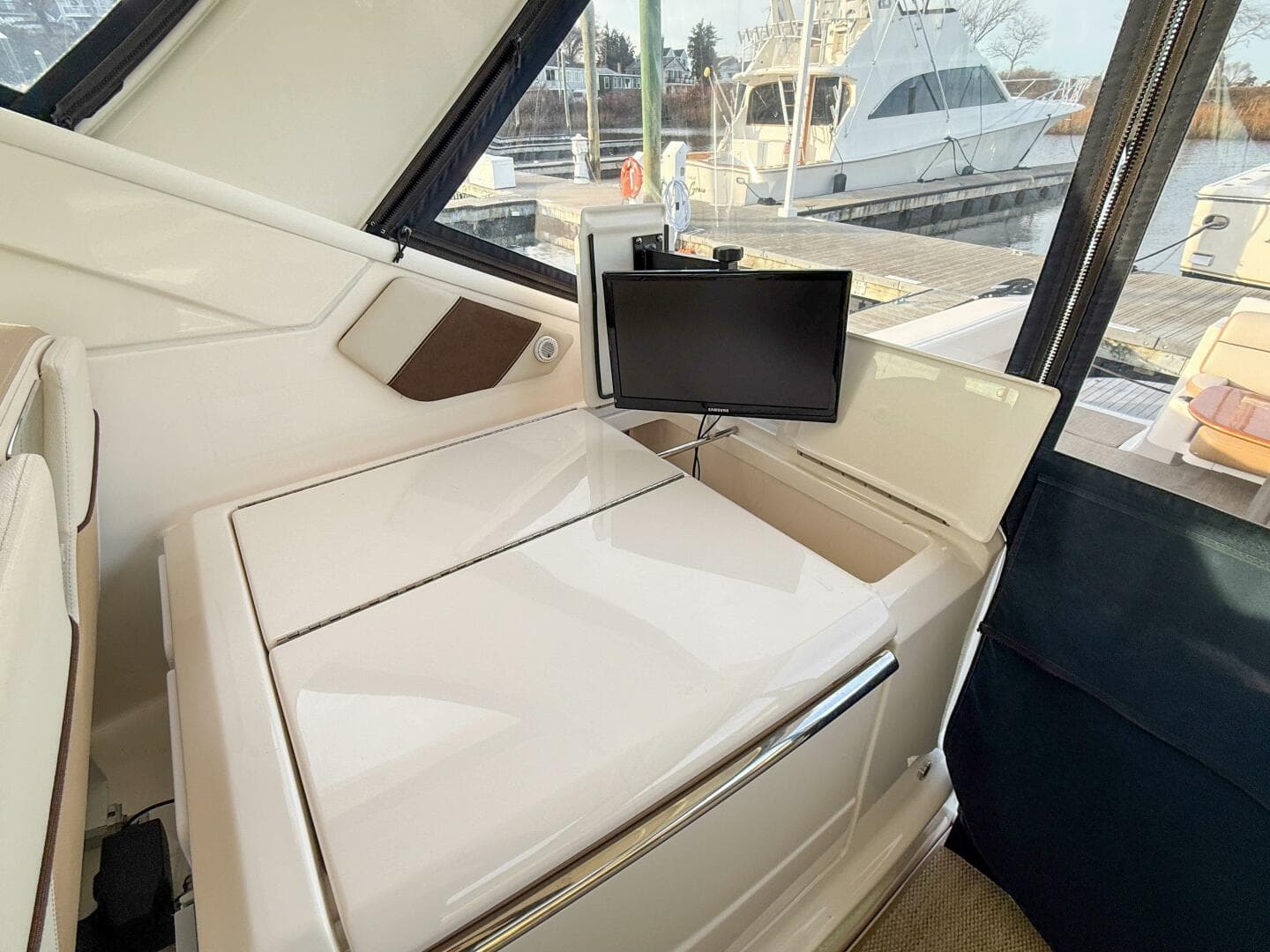2013 Tiara Yachts 3600 Coronet — photo 14