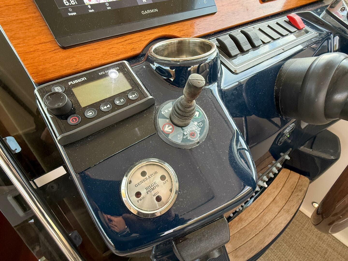 2013 Tiara Yachts 3600 Coronet — photo 23