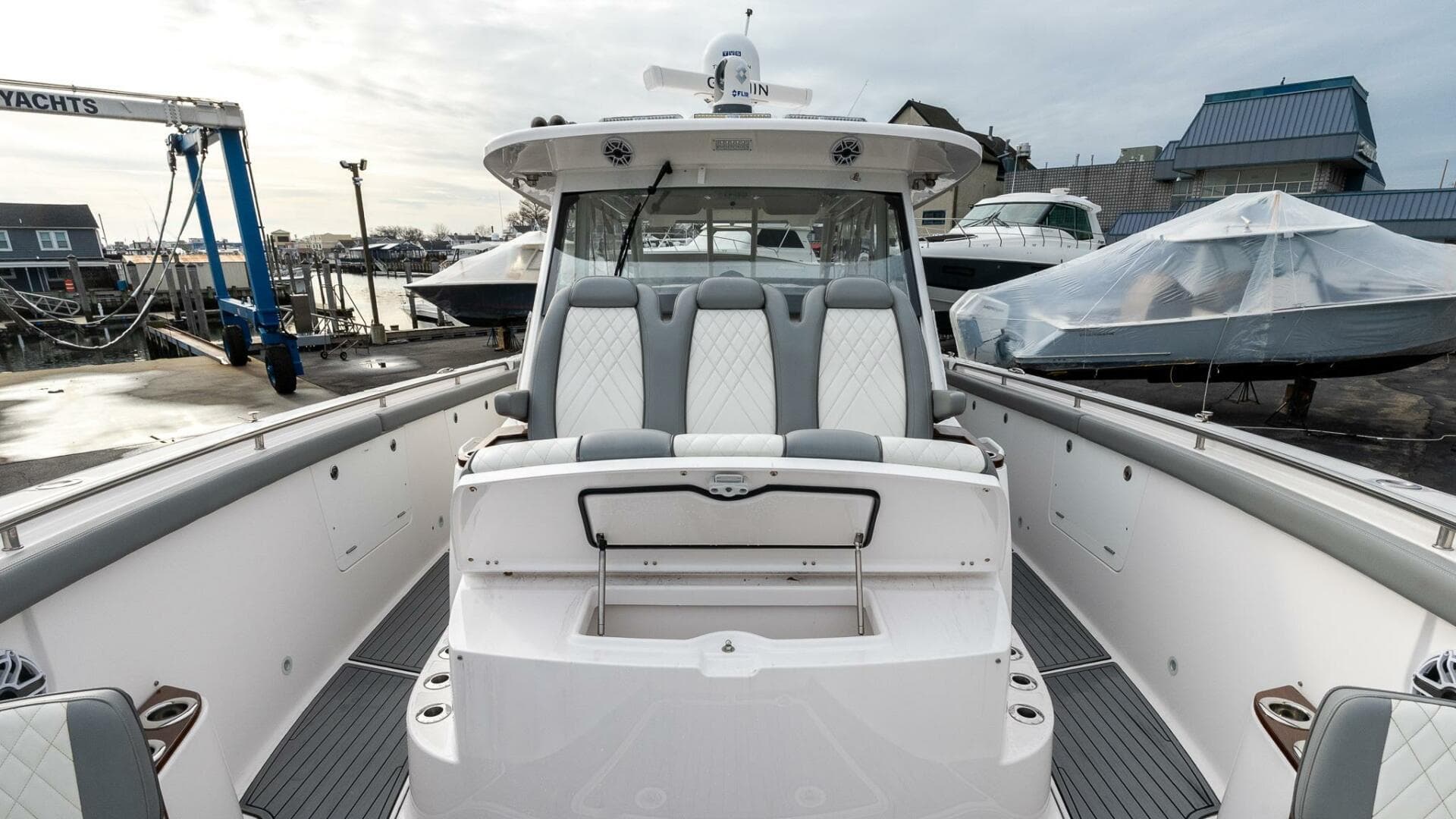 2023 Everglades 455 Center Console — photo 38