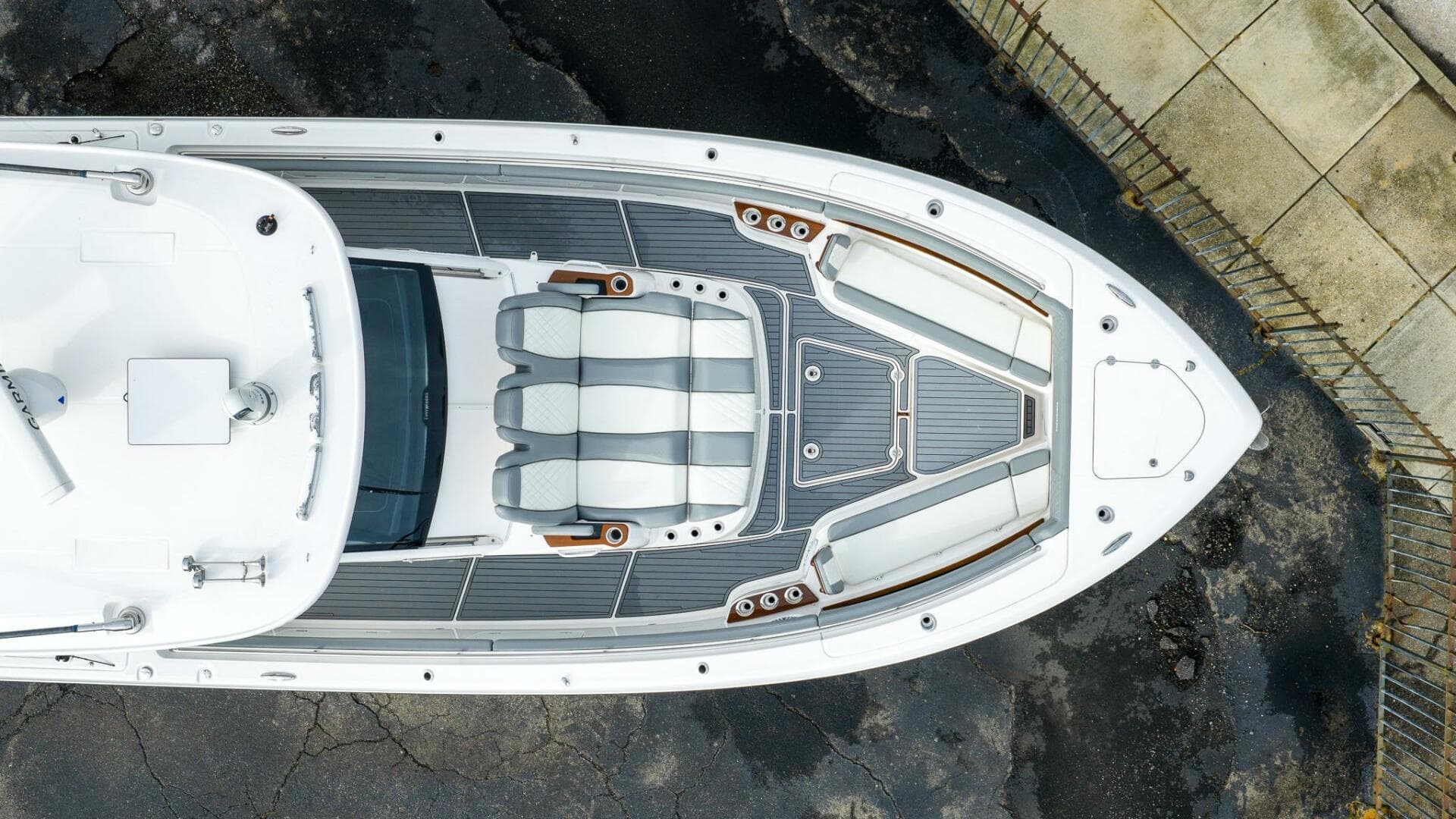 2023 Everglades 455 Center Console — photo 4