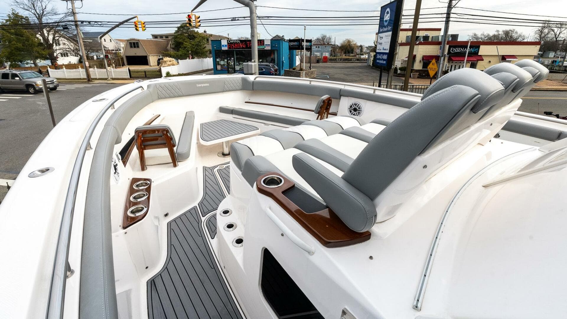 2023 Everglades 455 Center Console — photo 40