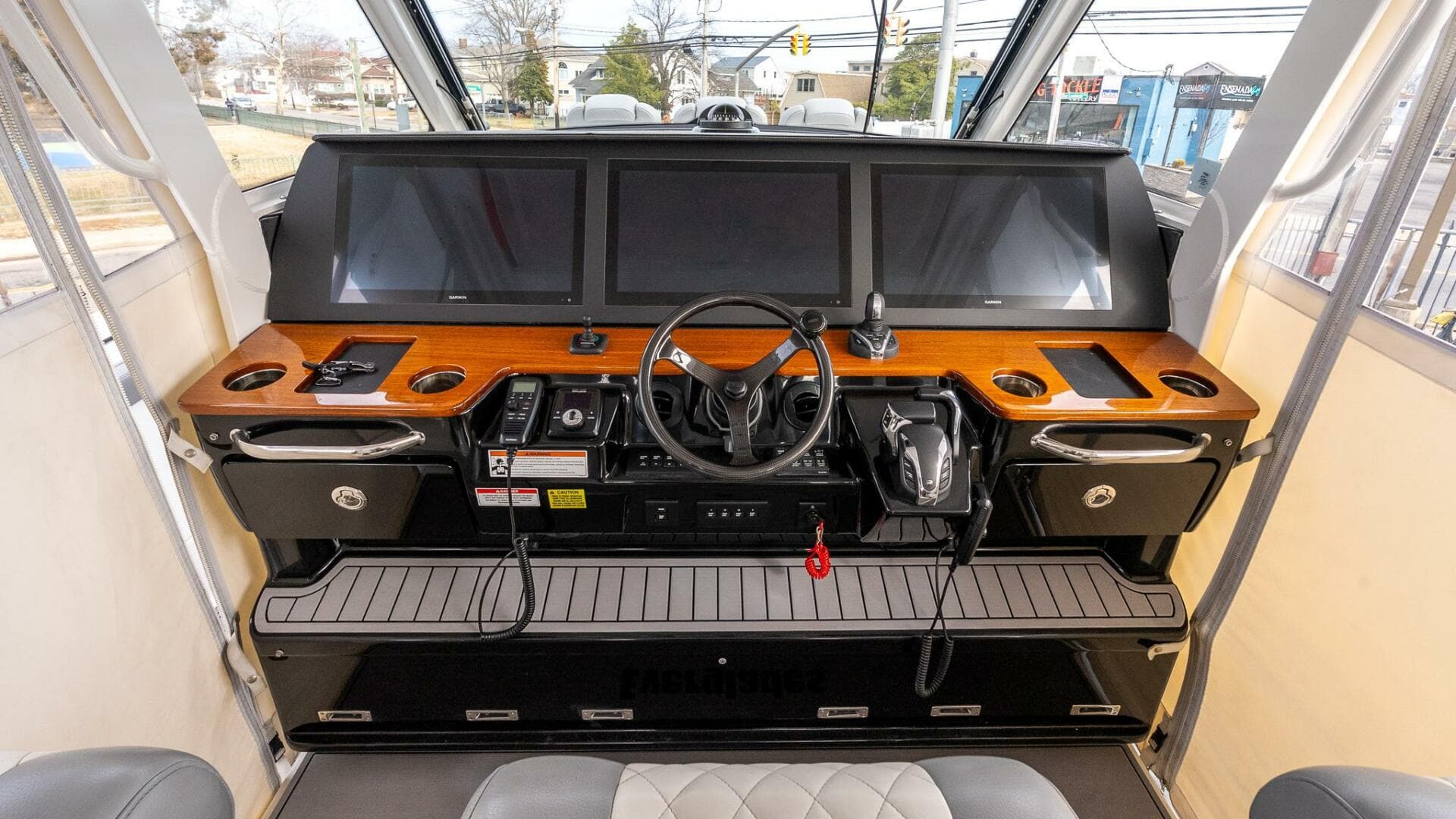 2023 Everglades 455 Center Console — photo 26