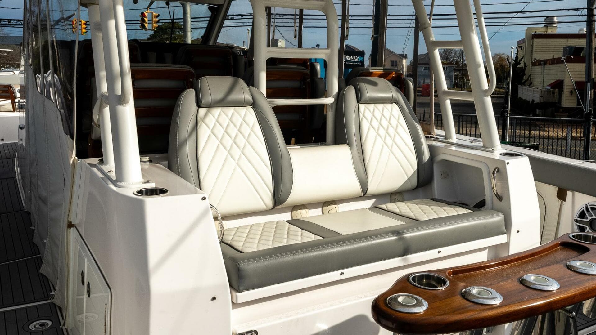 2023 Everglades 455 Center Console — photo 19