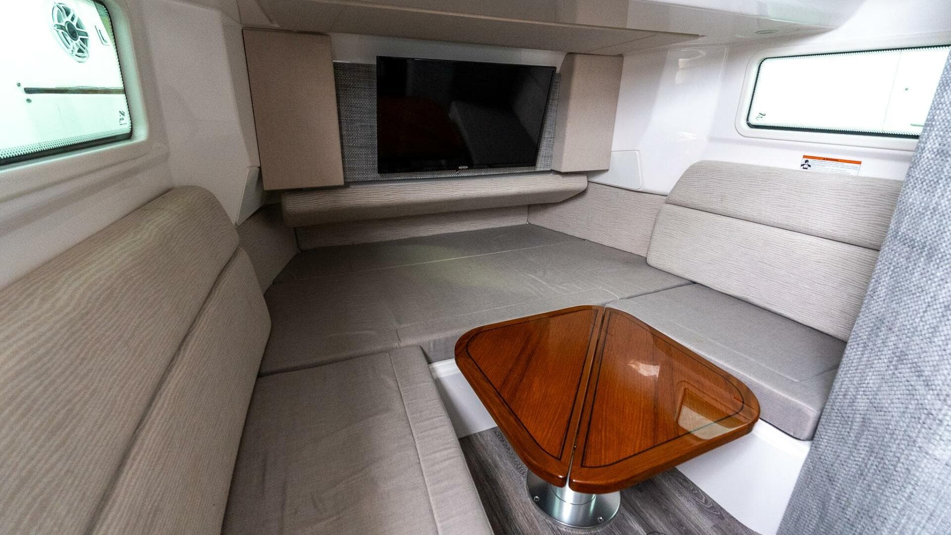 2023 Everglades 455 Center Console — photo 32