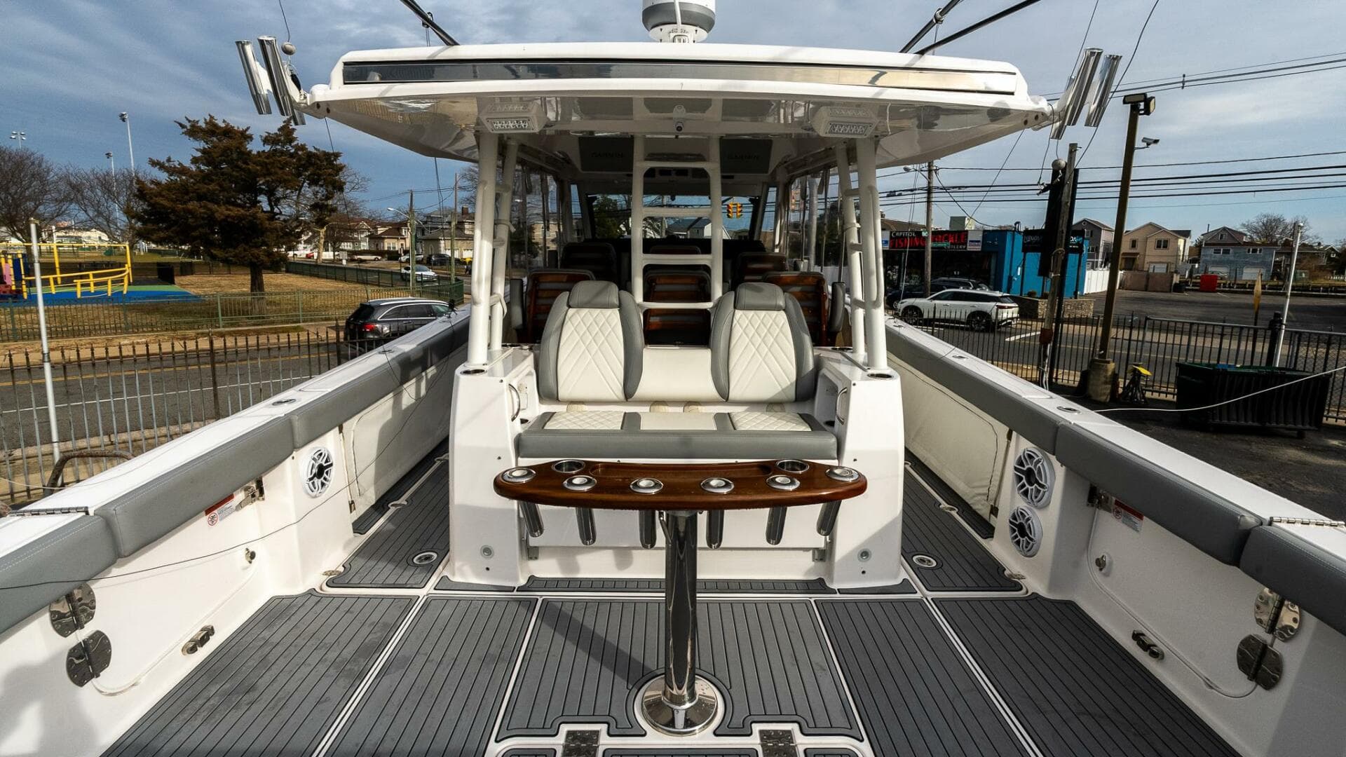 2023 Everglades 455 Center Console — photo 16