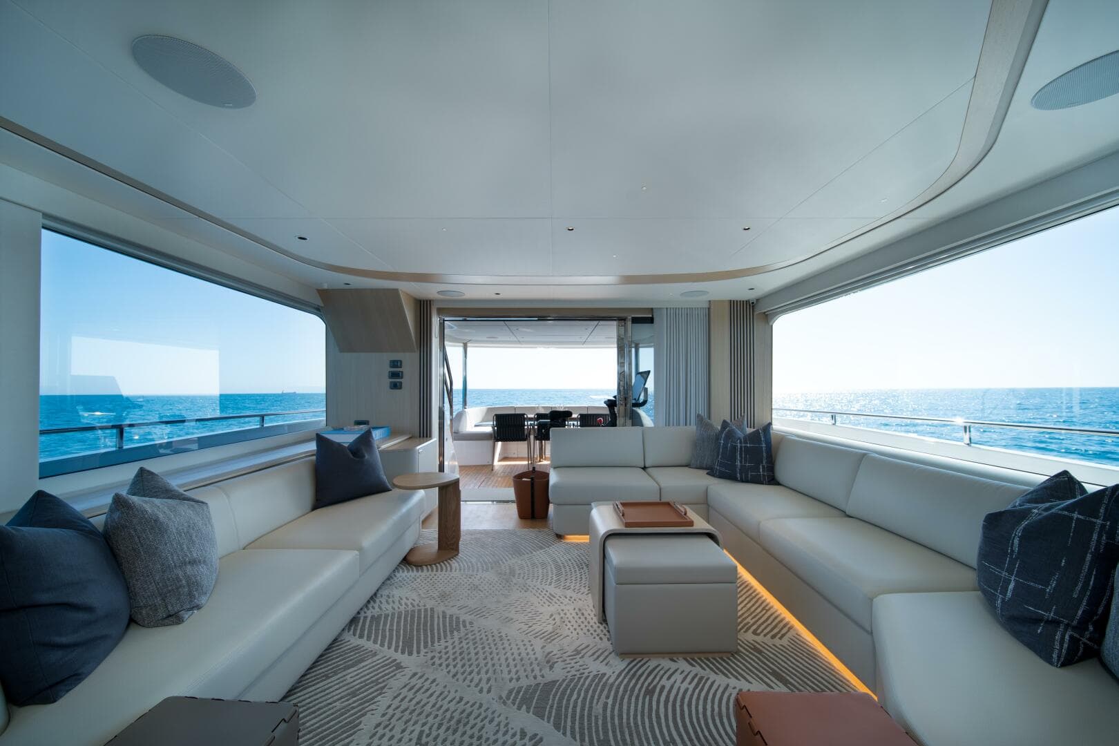 2025 Princess X80 — photo 9