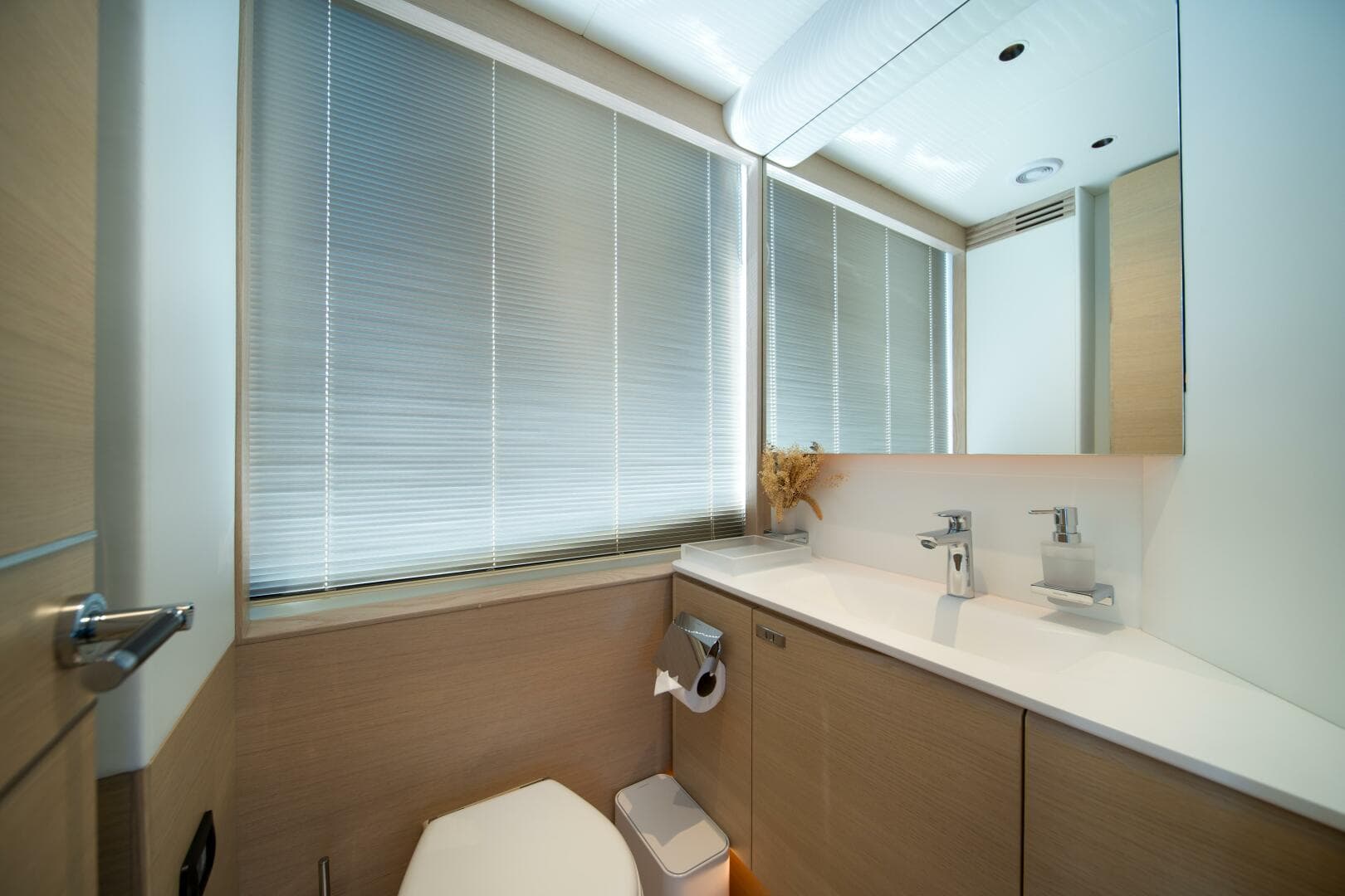 2025 Princess X80 — photo 16