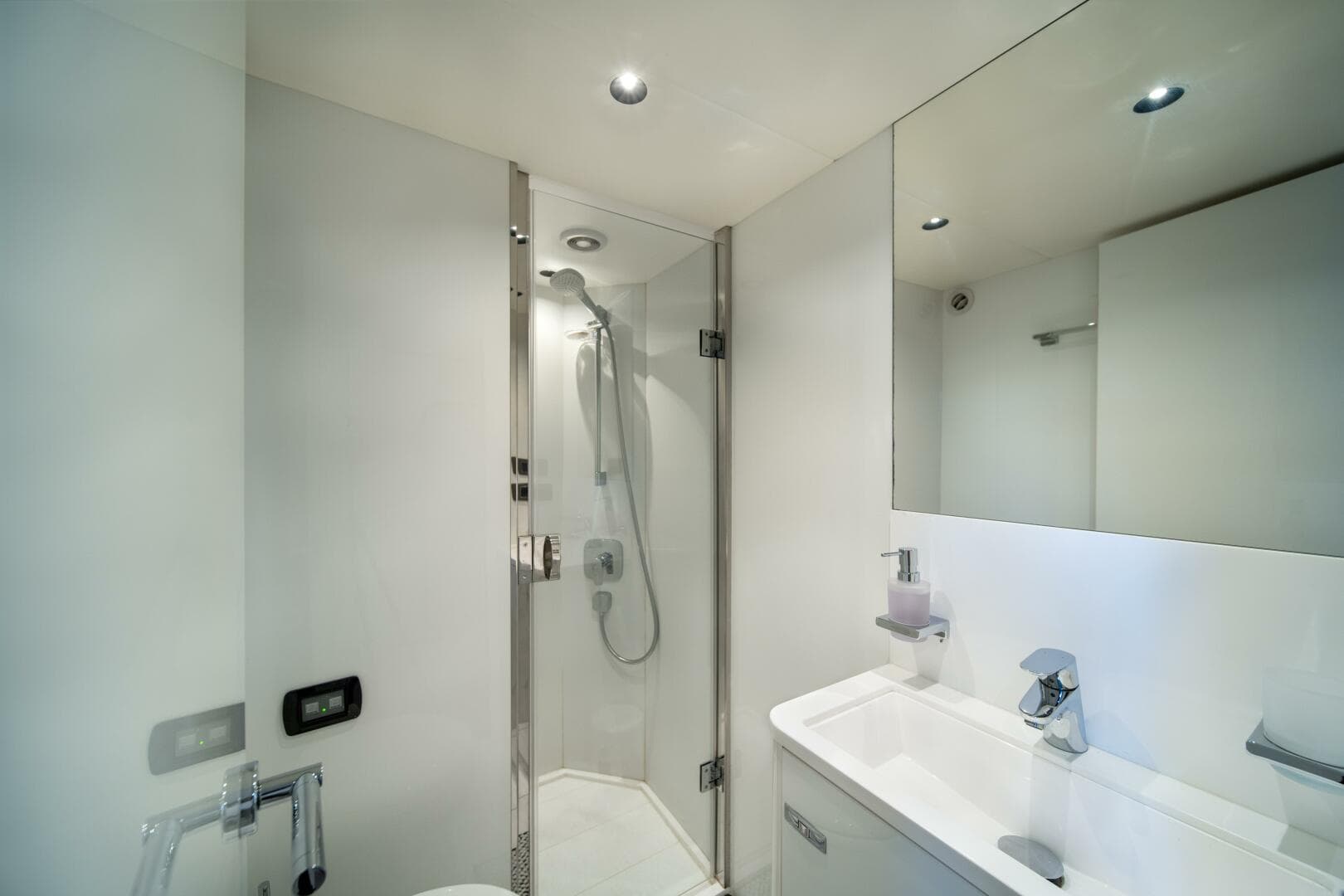 2025 Princess X80 — photo 64